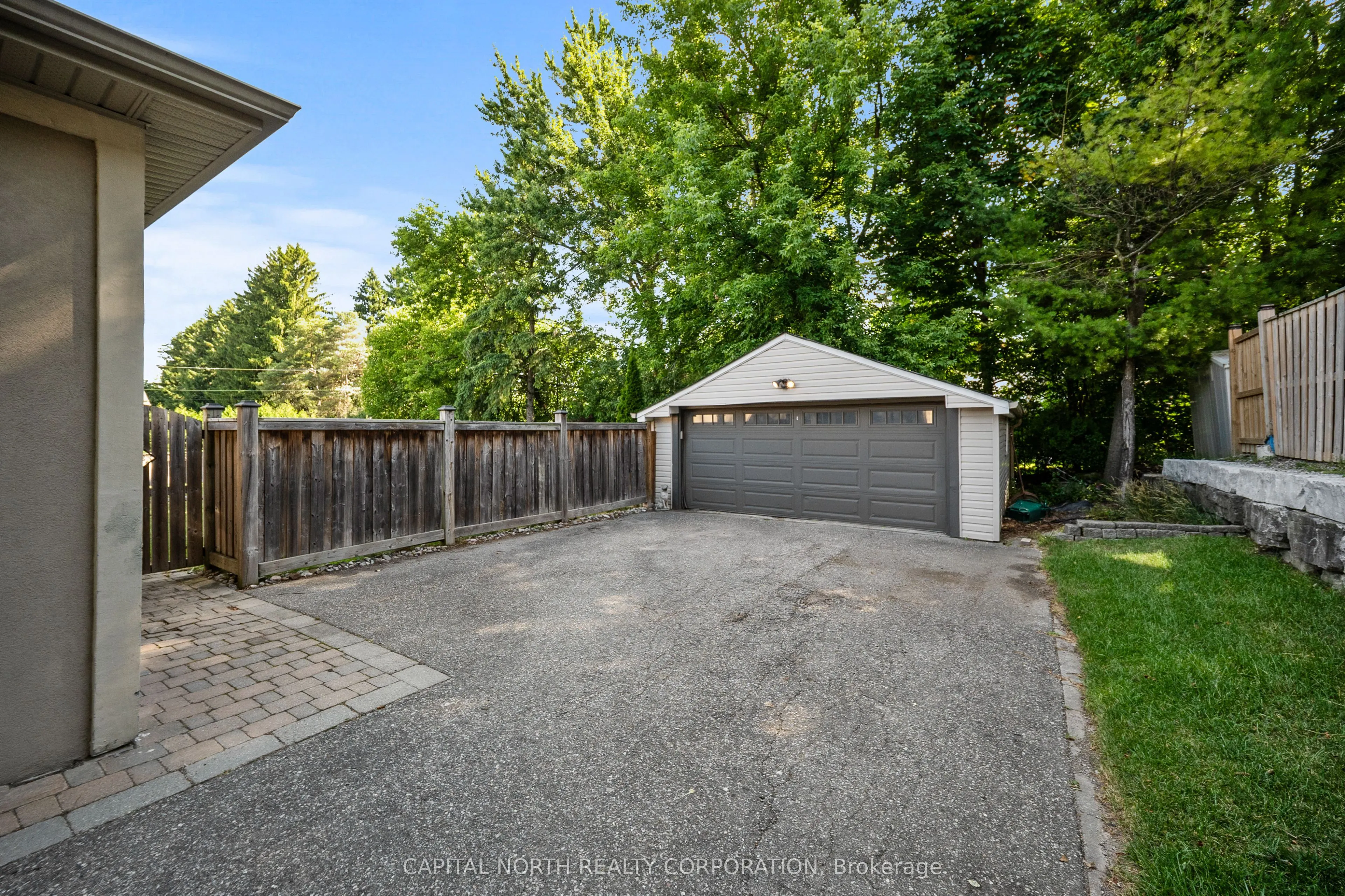 89 Hambly Avenue