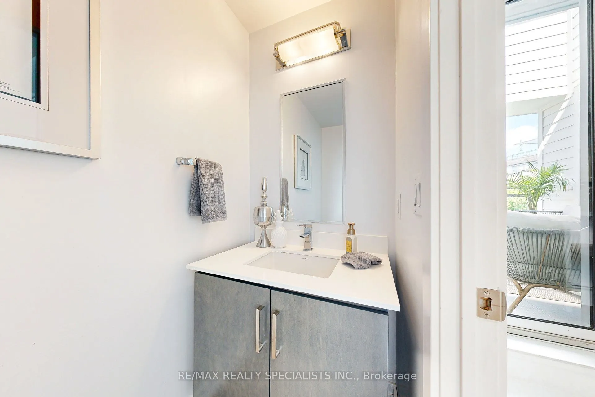 233 Broward Way, #10