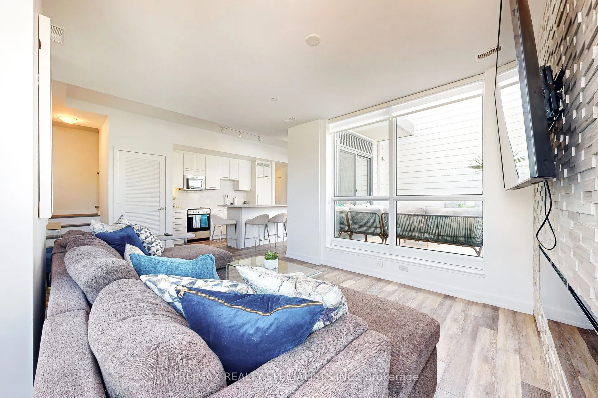 233 Broward Way, #10