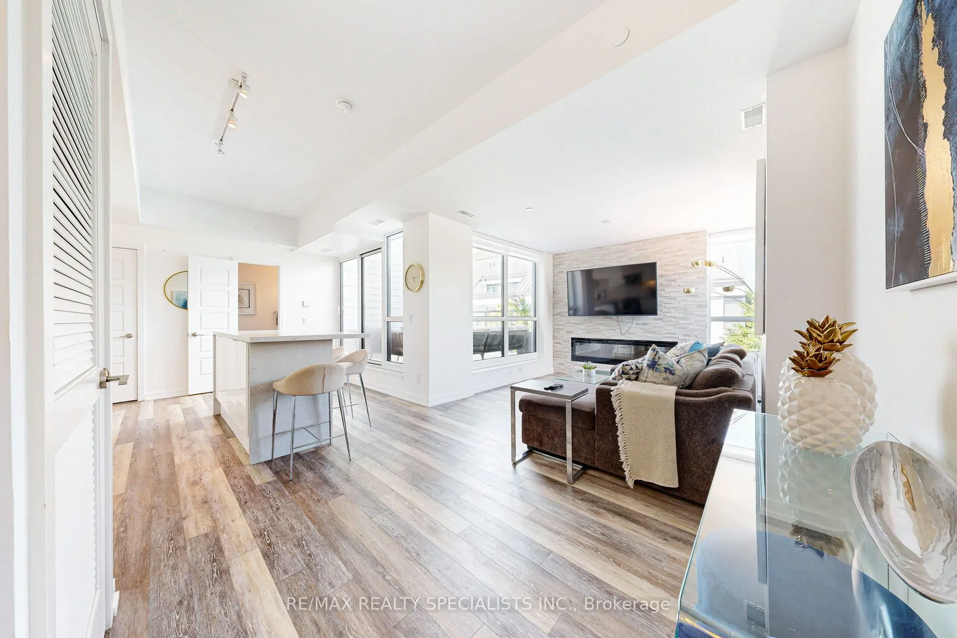 233 Broward Way, #10