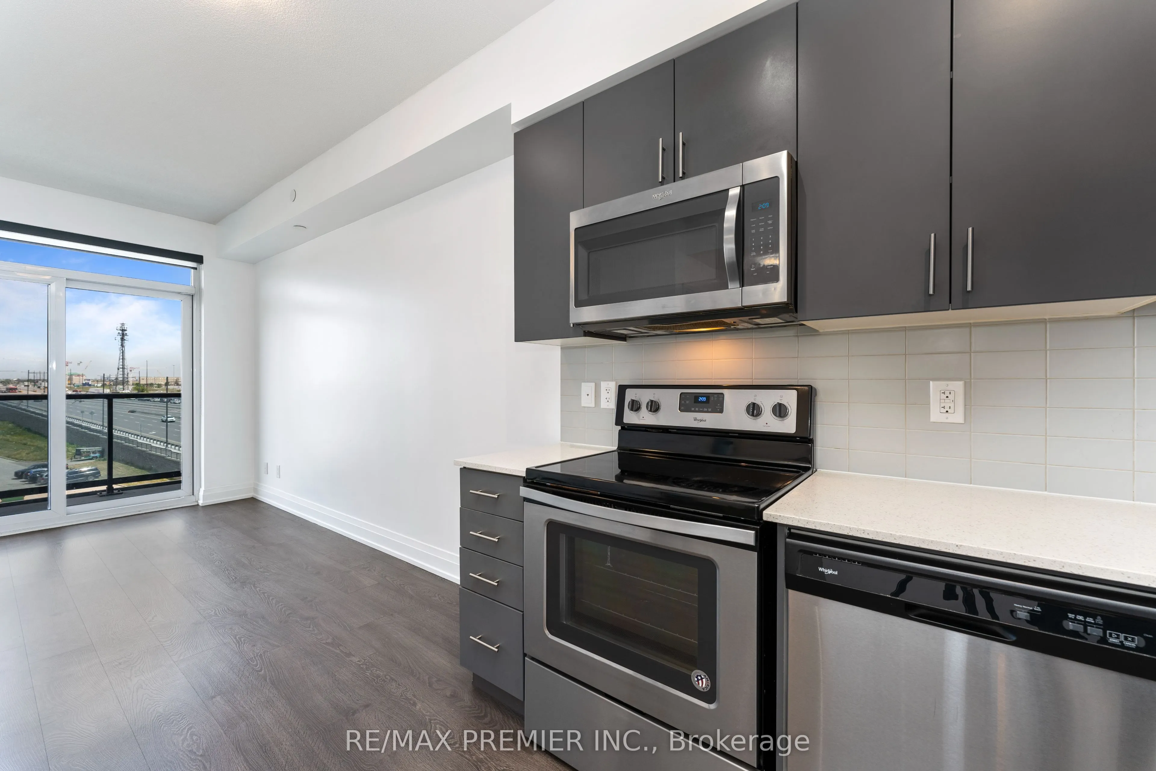 3600 Highway 7, #418