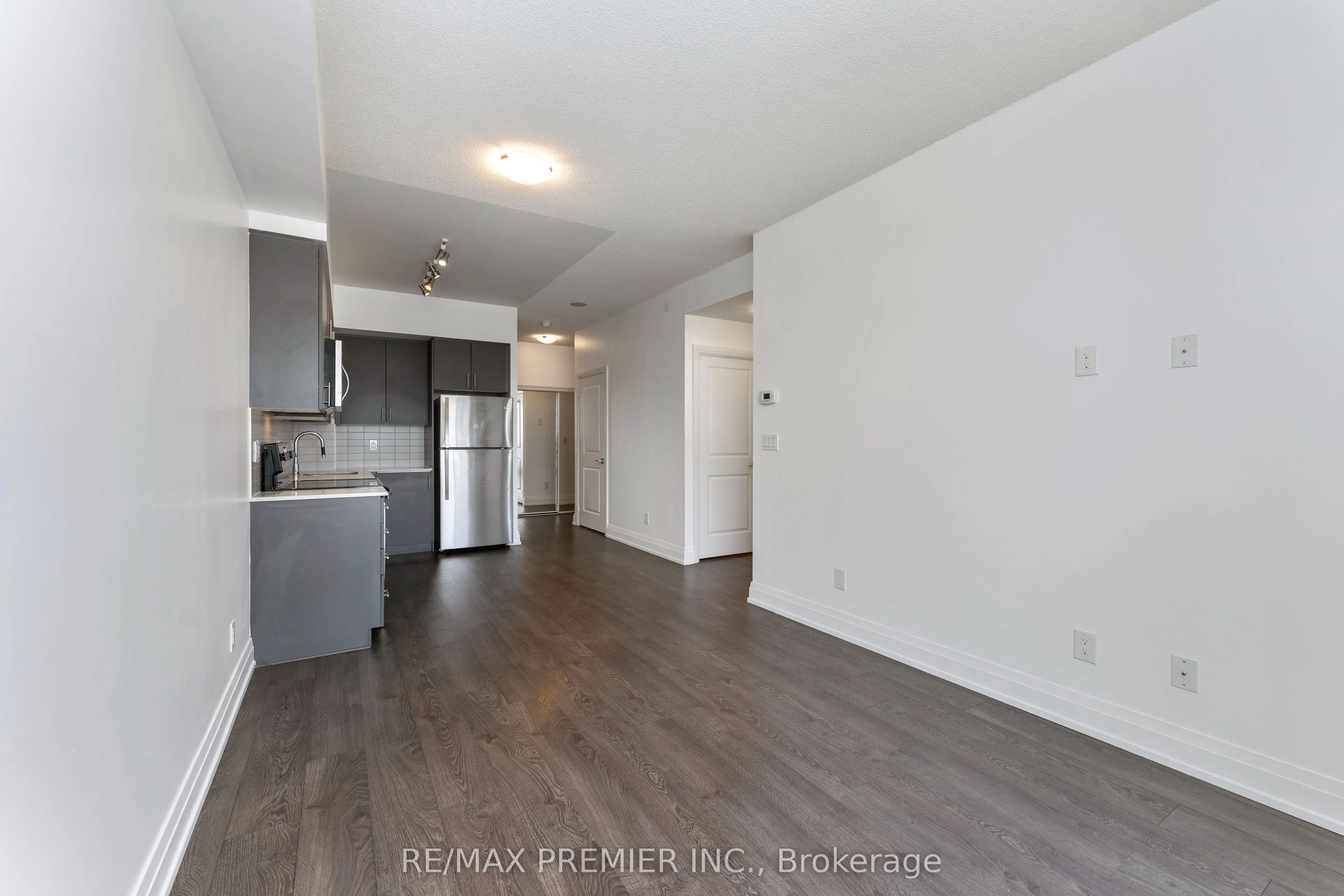 3600 Highway 7, #418