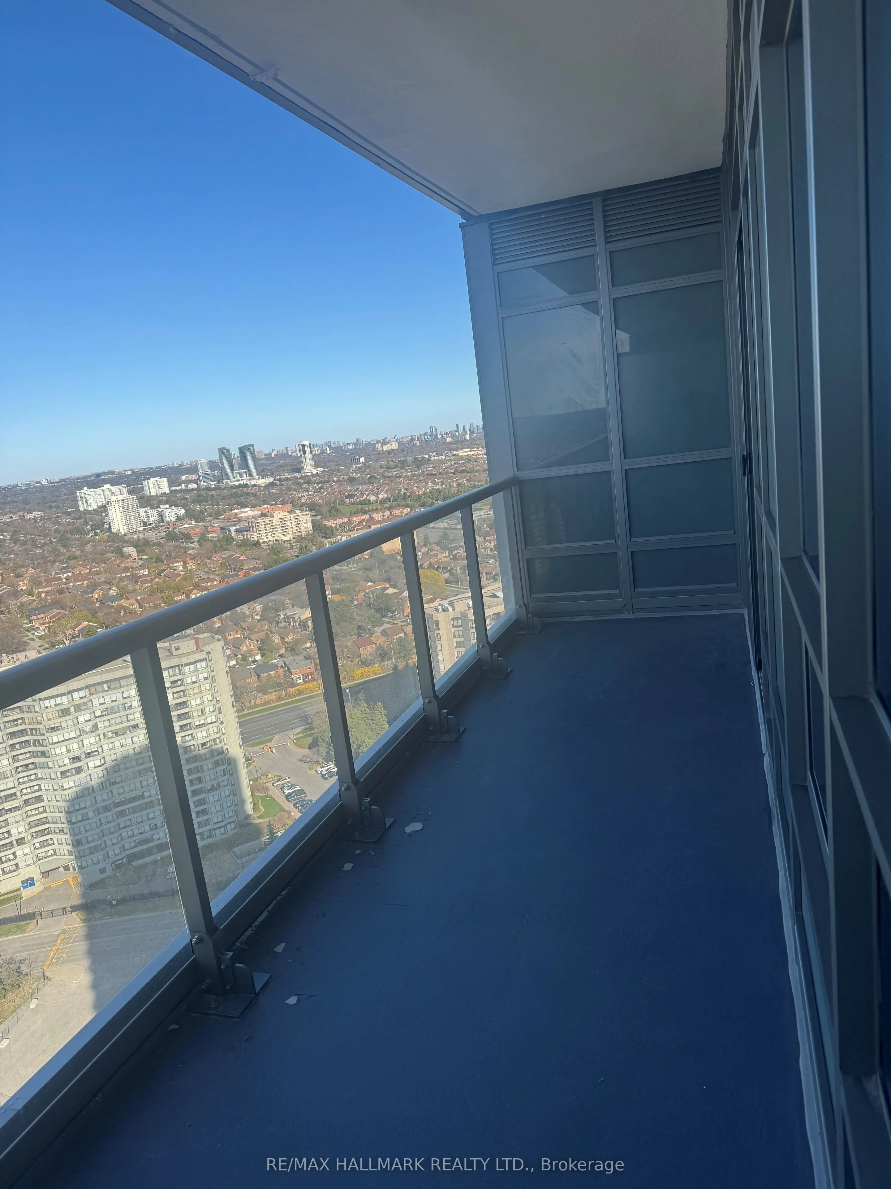 30 Upper Mall Way, #2909