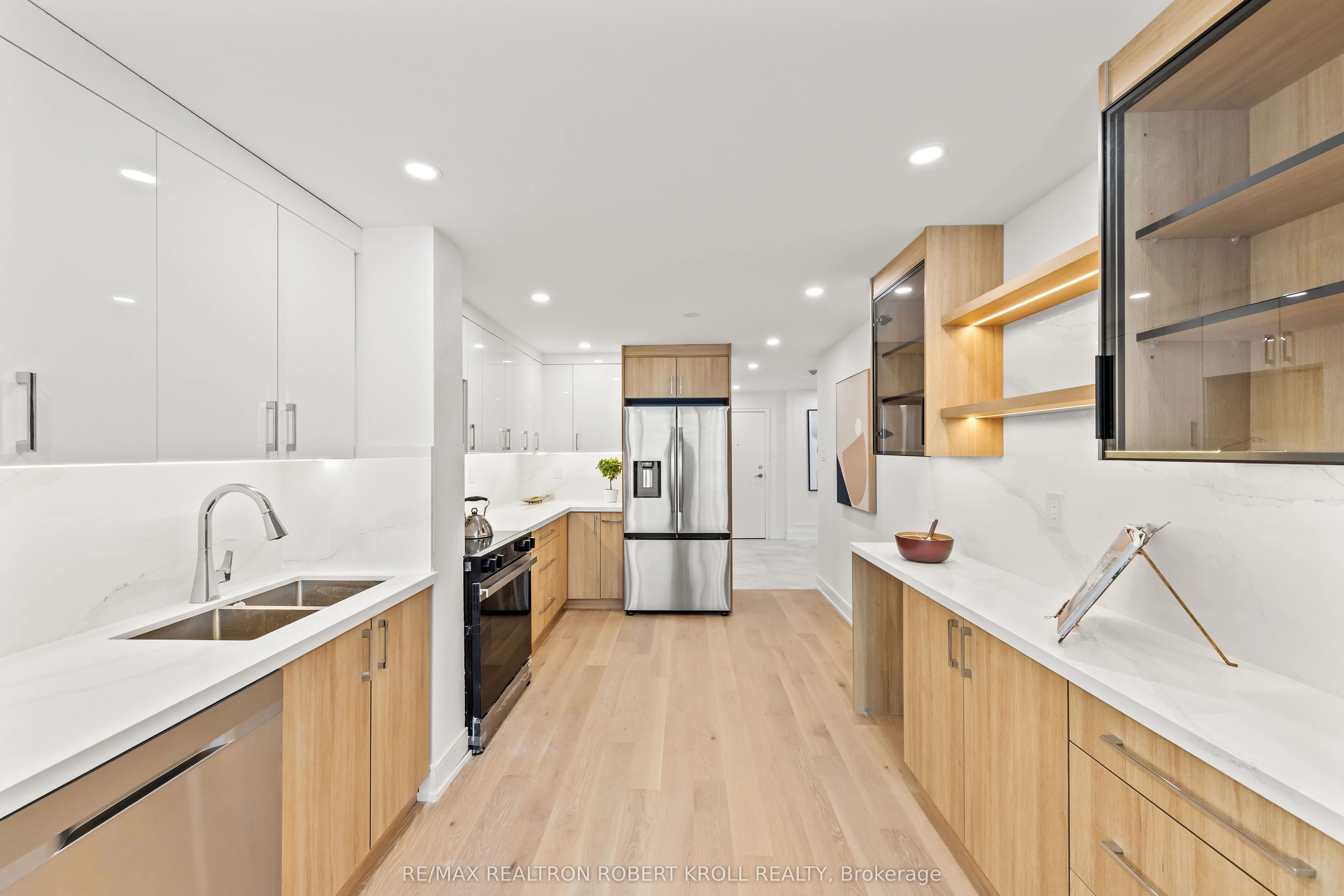 7300 Yonge Street, #210