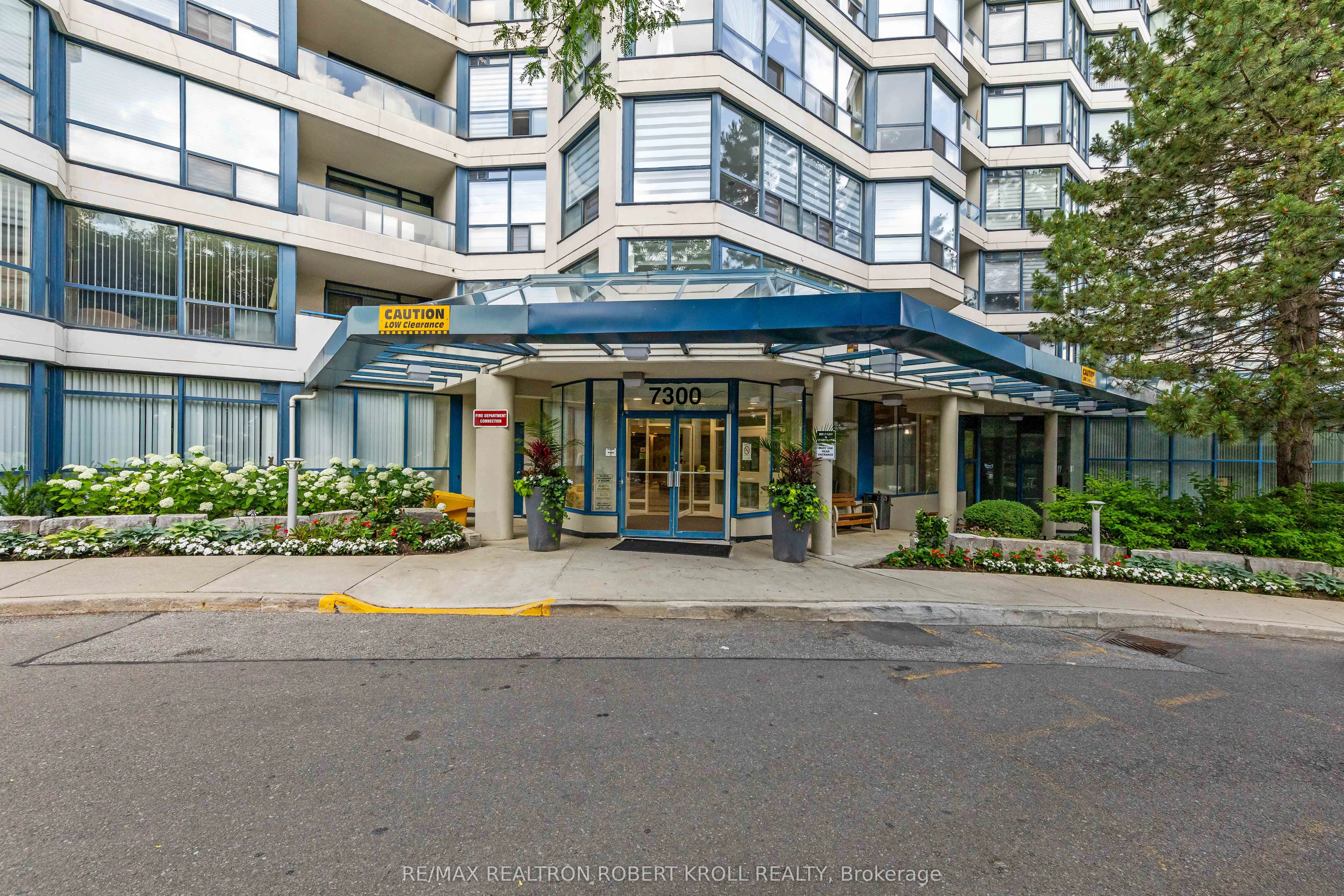 7300 Yonge Street, #210