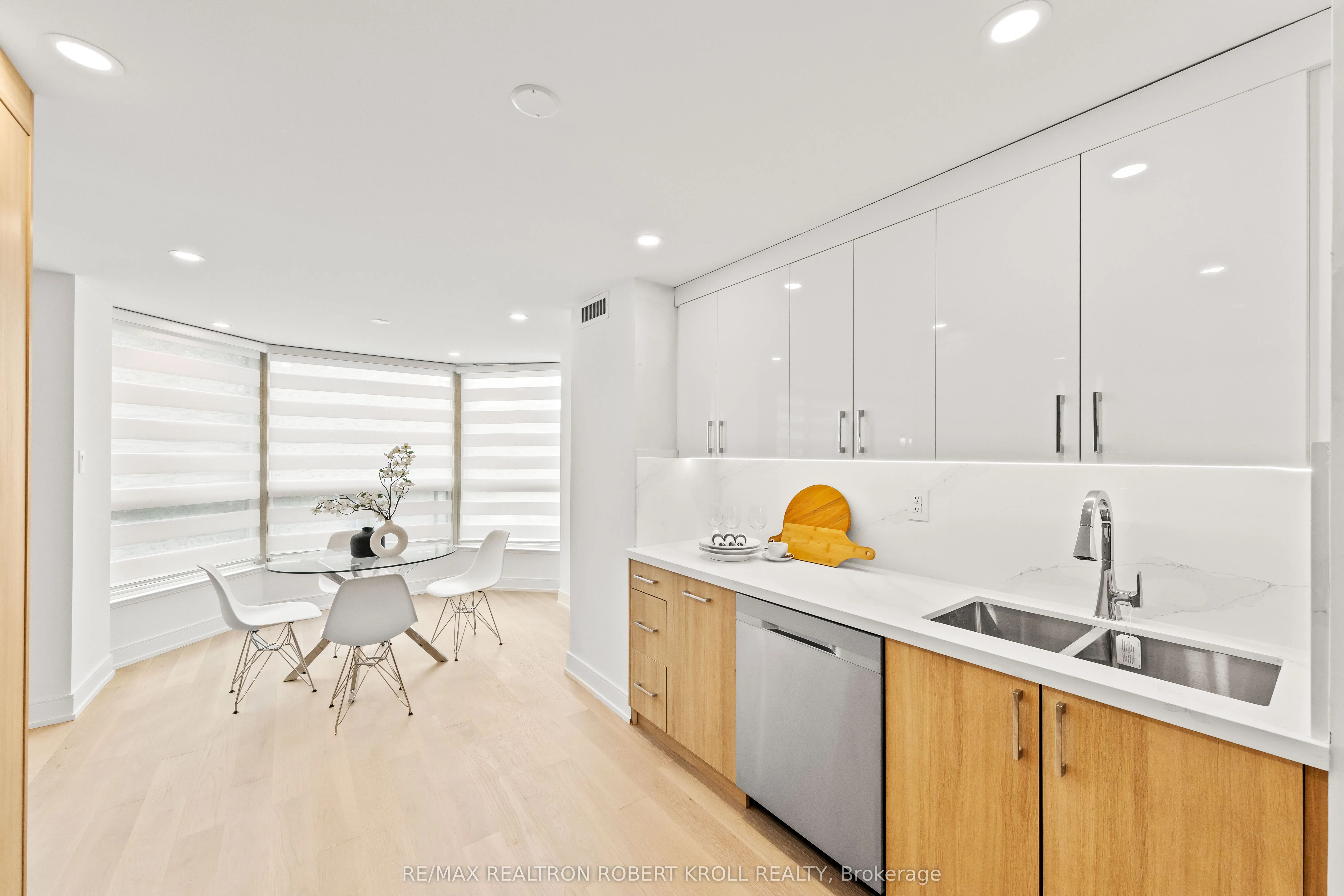7300 Yonge Street, #210