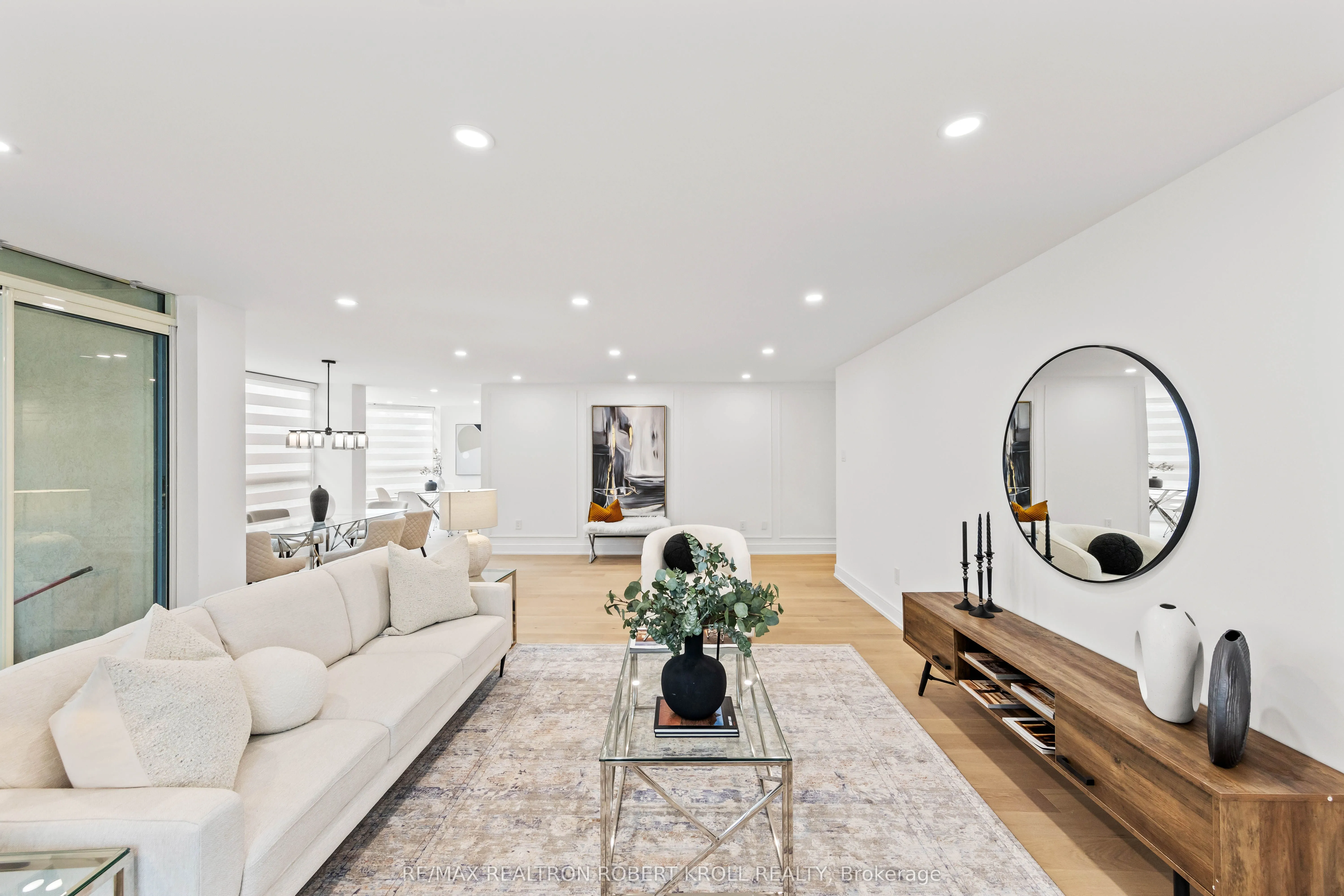 7300 Yonge Street, #210