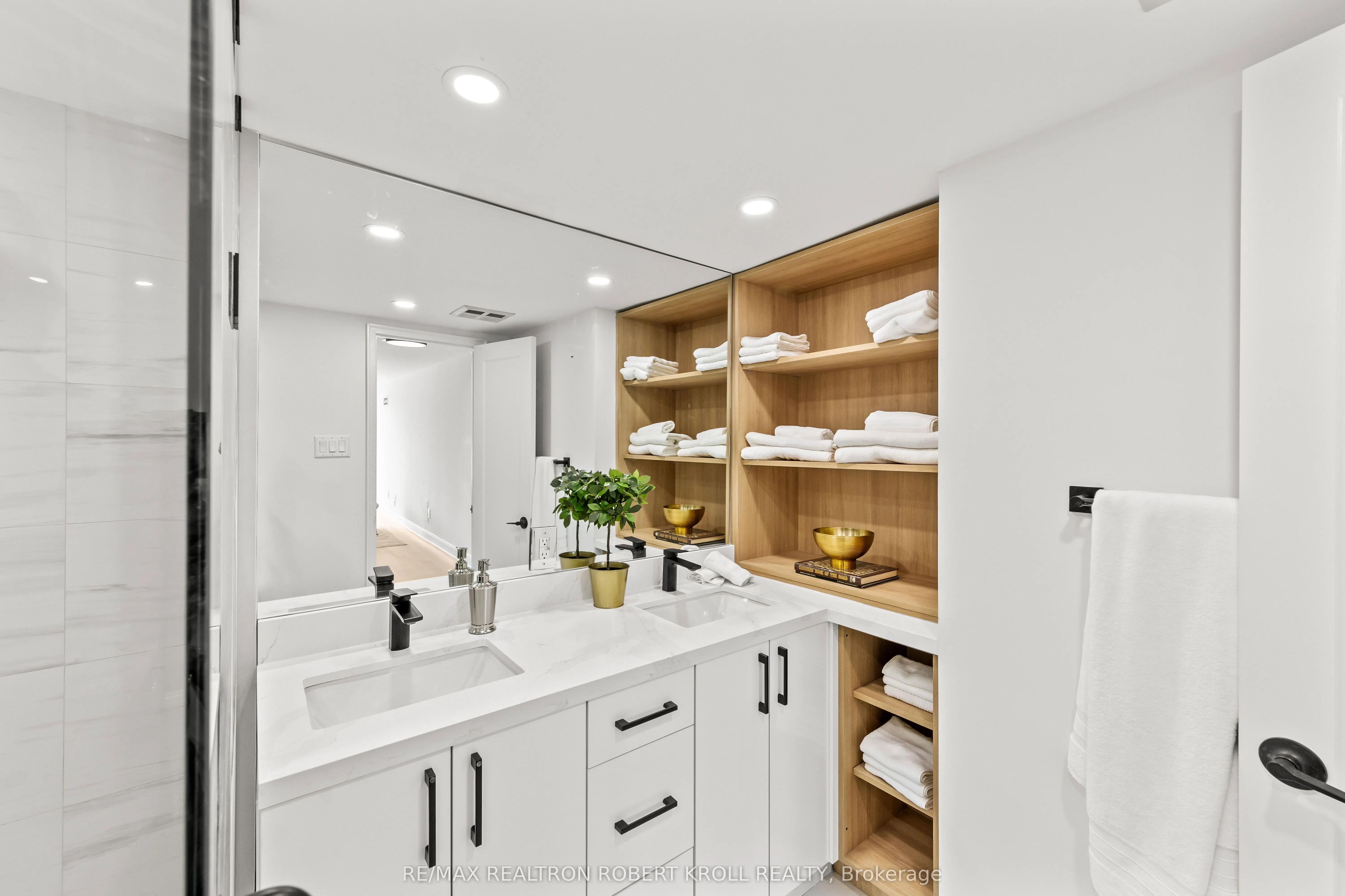 7300 Yonge Street, #210