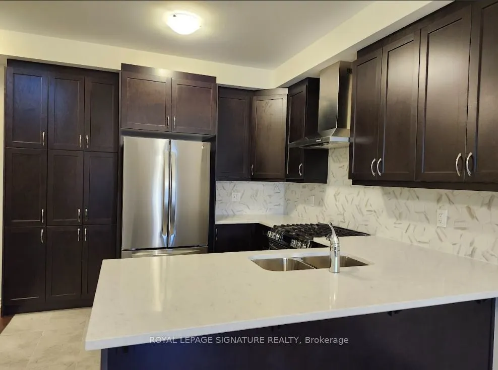 114 Thomas Frisby Jr Crescent