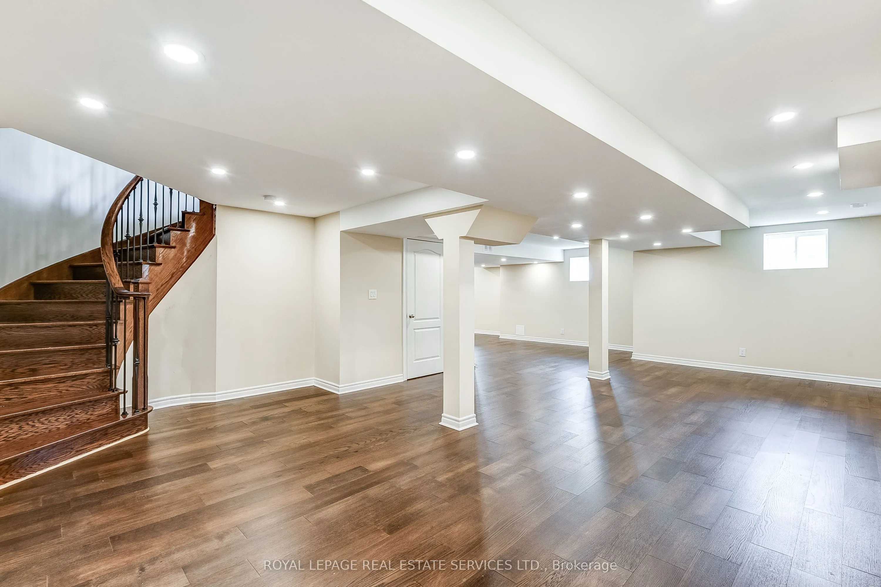2 Pelister Drive
