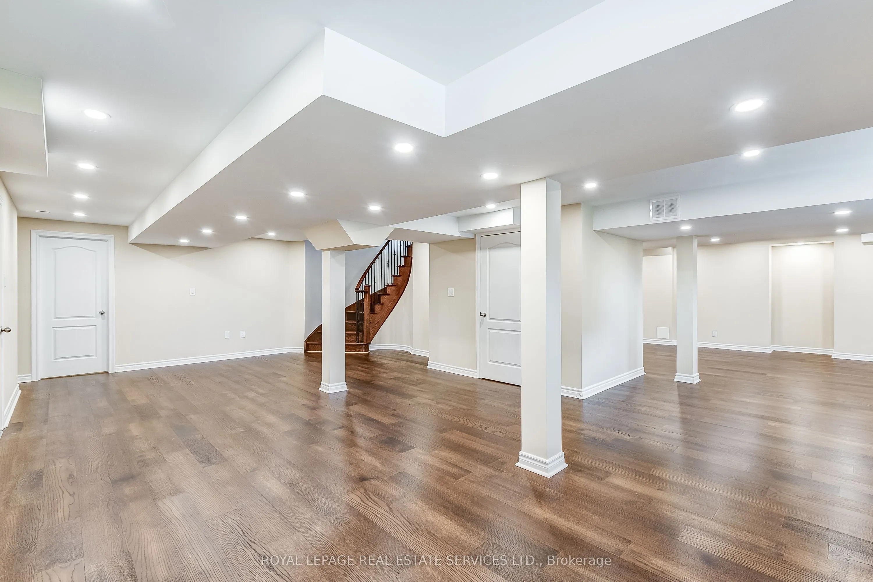 2 Pelister Drive