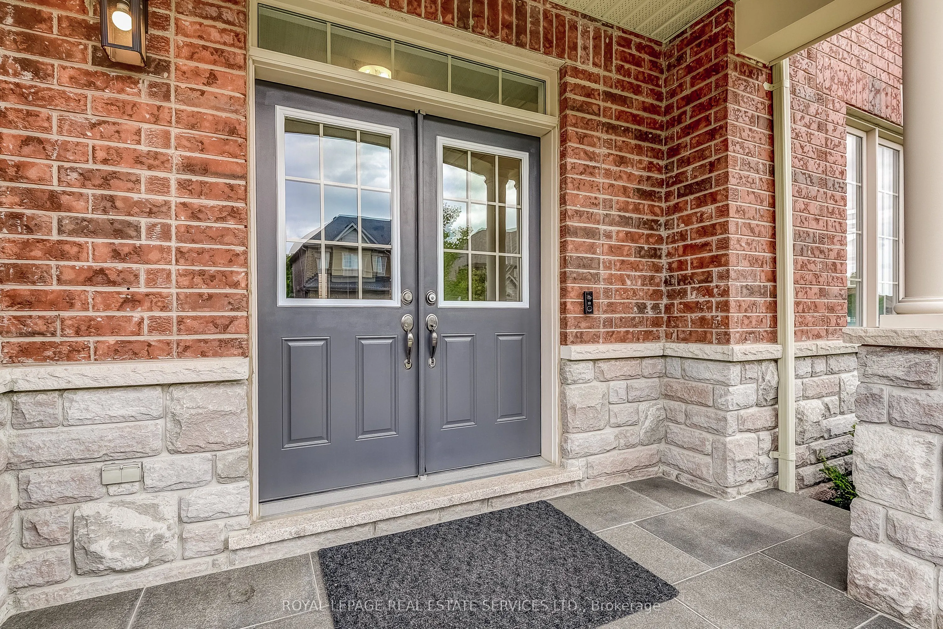 2 Pelister Drive