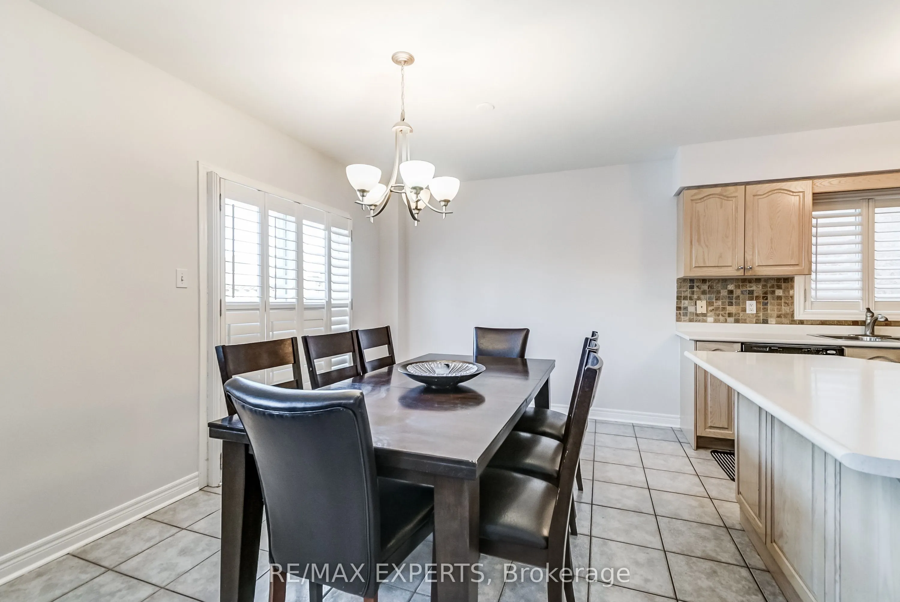 8 Pine Hollow Crescent