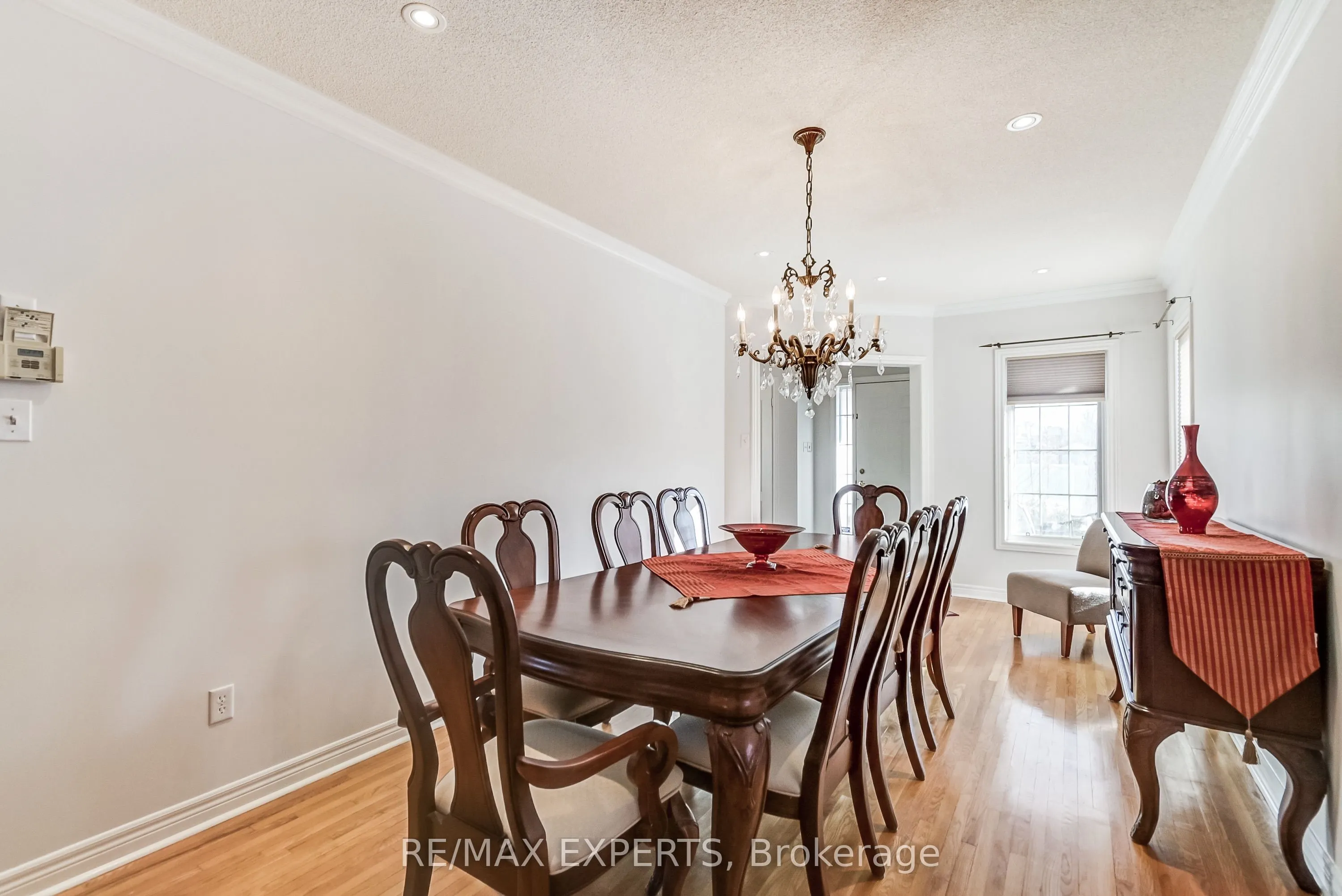 8 Pine Hollow Crescent