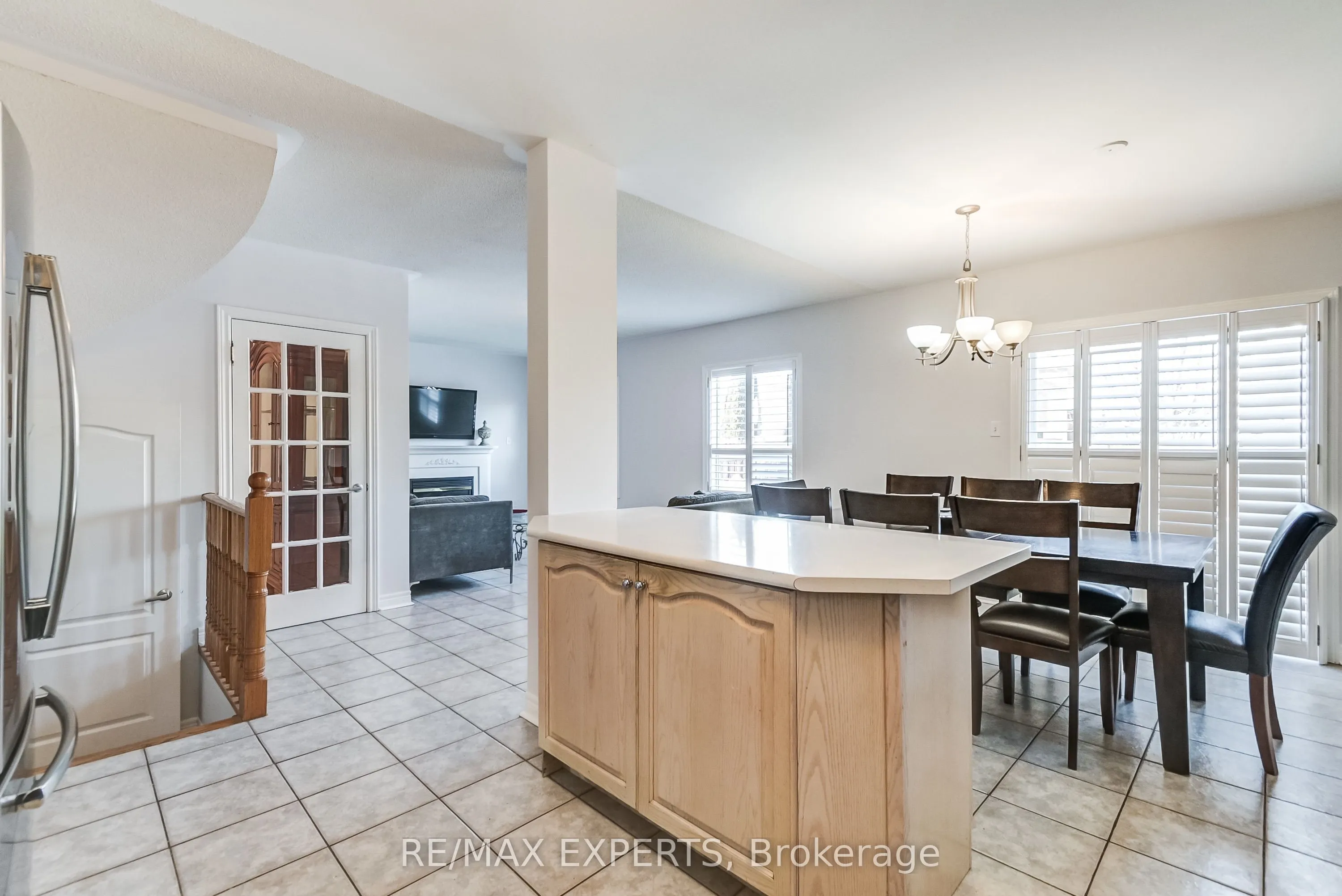 8 Pine Hollow Crescent