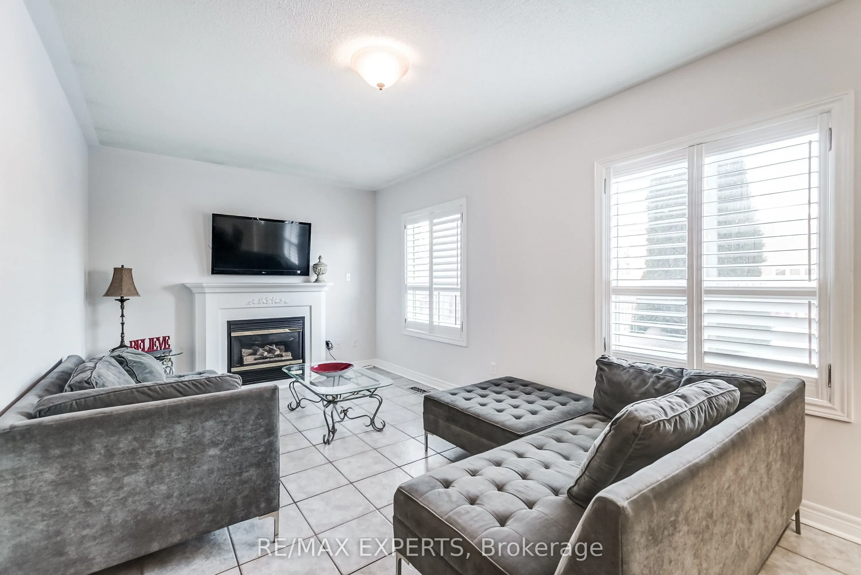 8 Pine Hollow Crescent