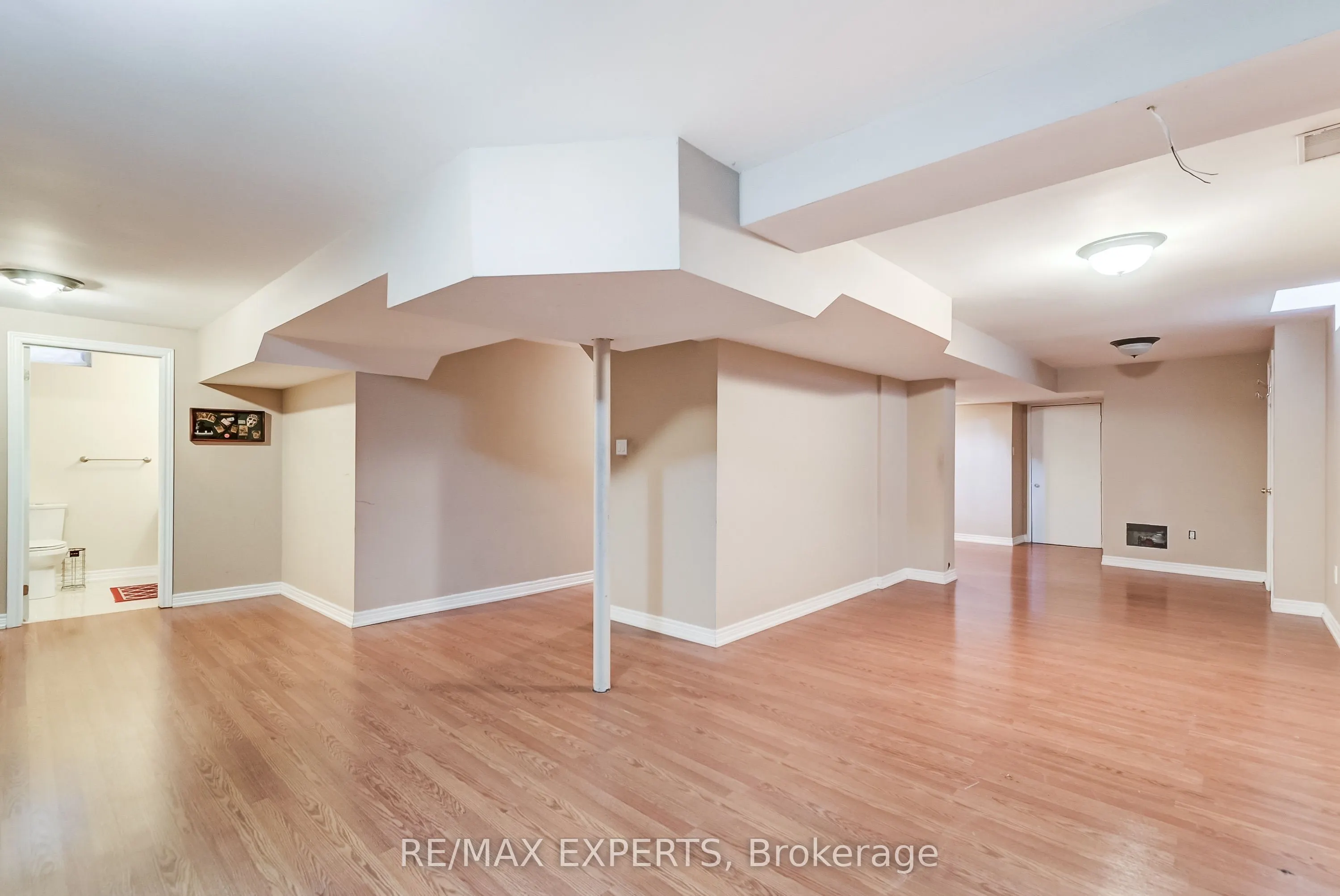 8 Pine Hollow Crescent