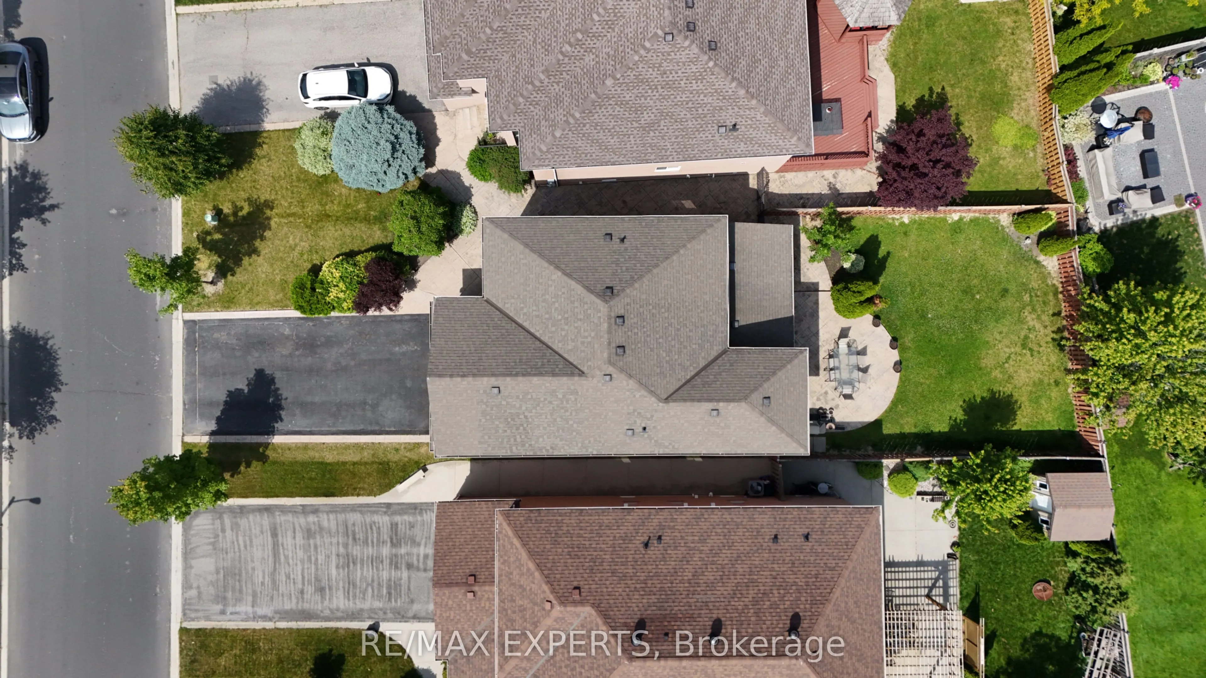 8 Pine Hollow Crescent