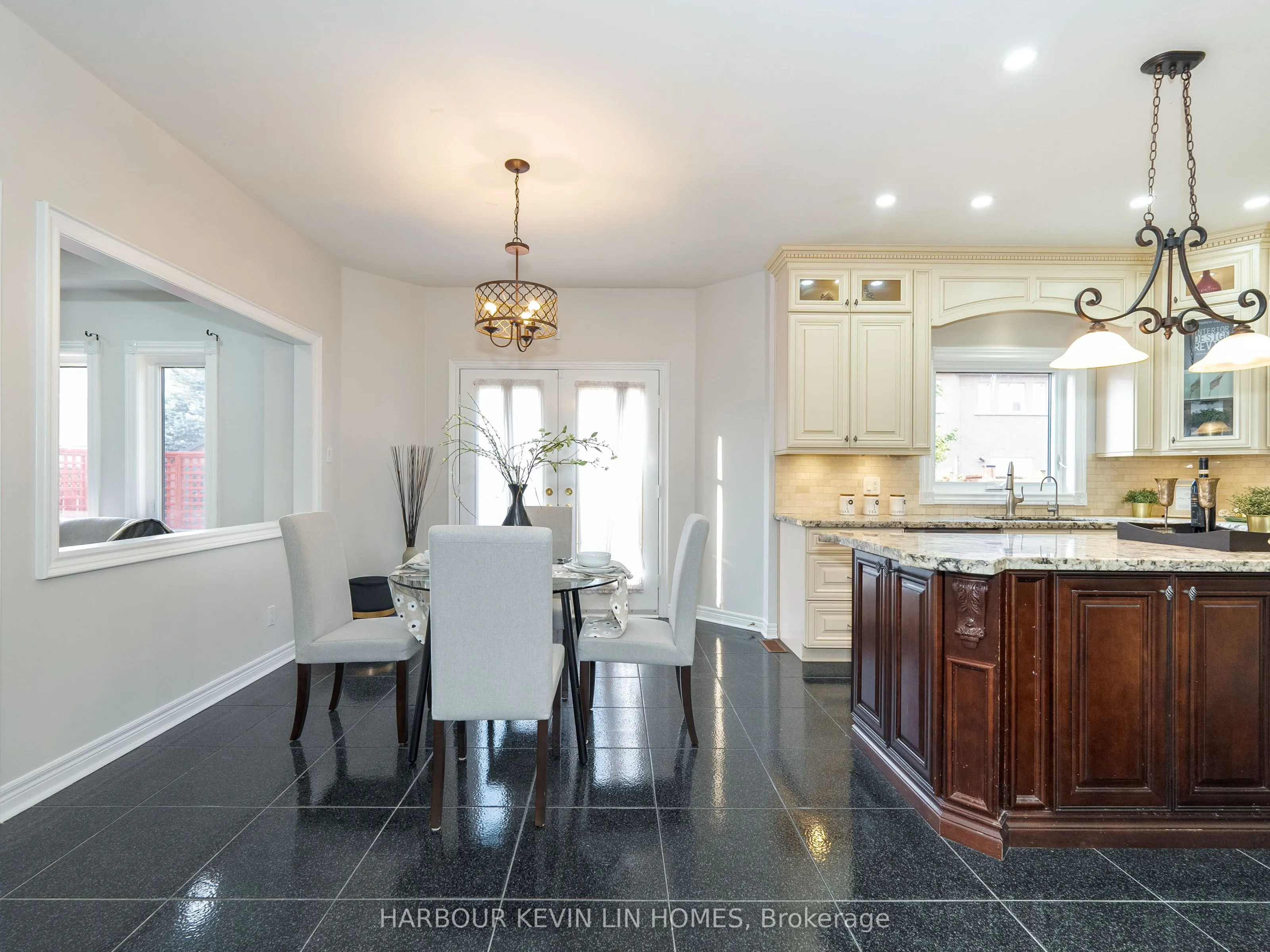 77 Kevi Crescent