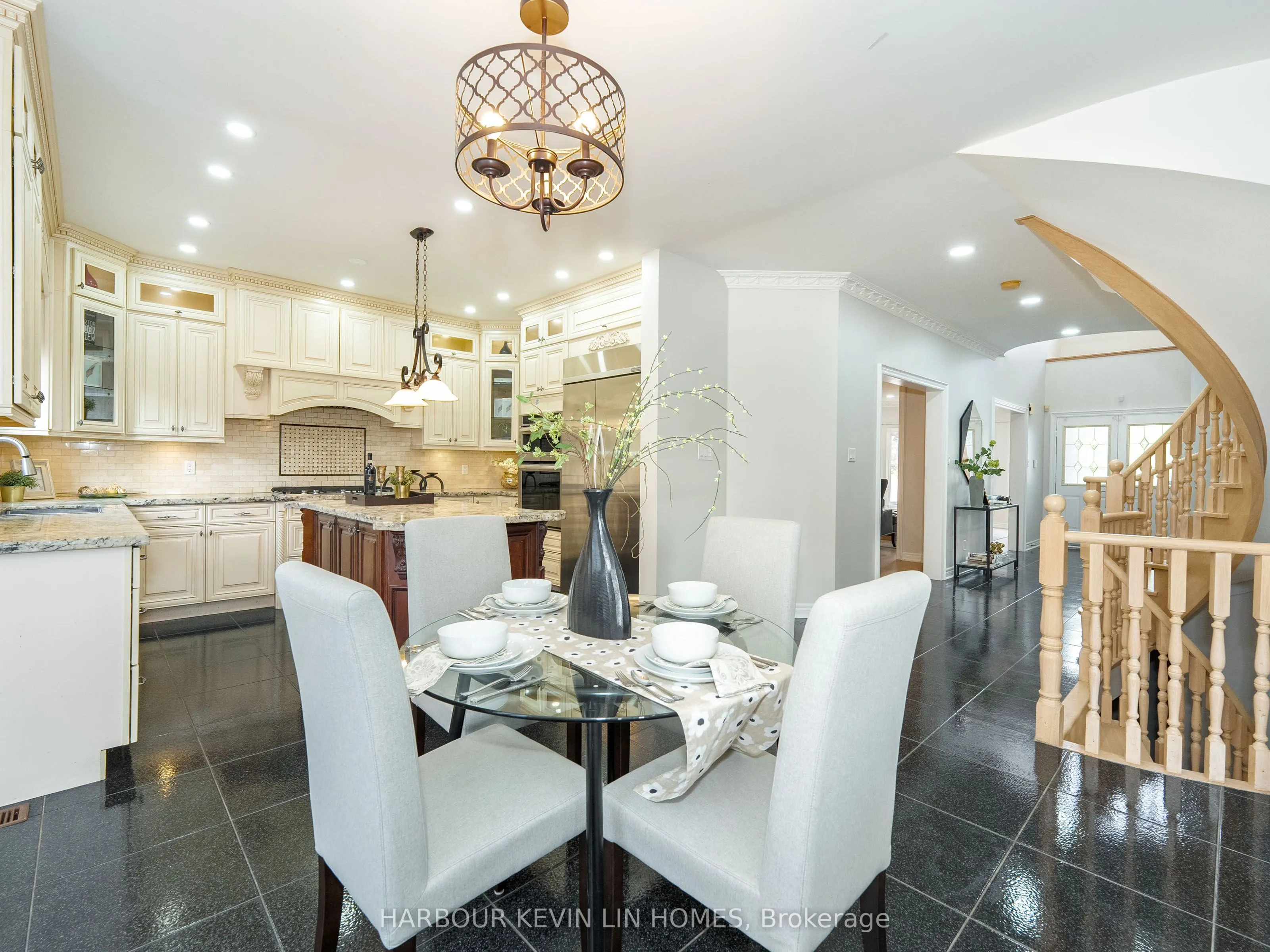 77 Kevi Crescent