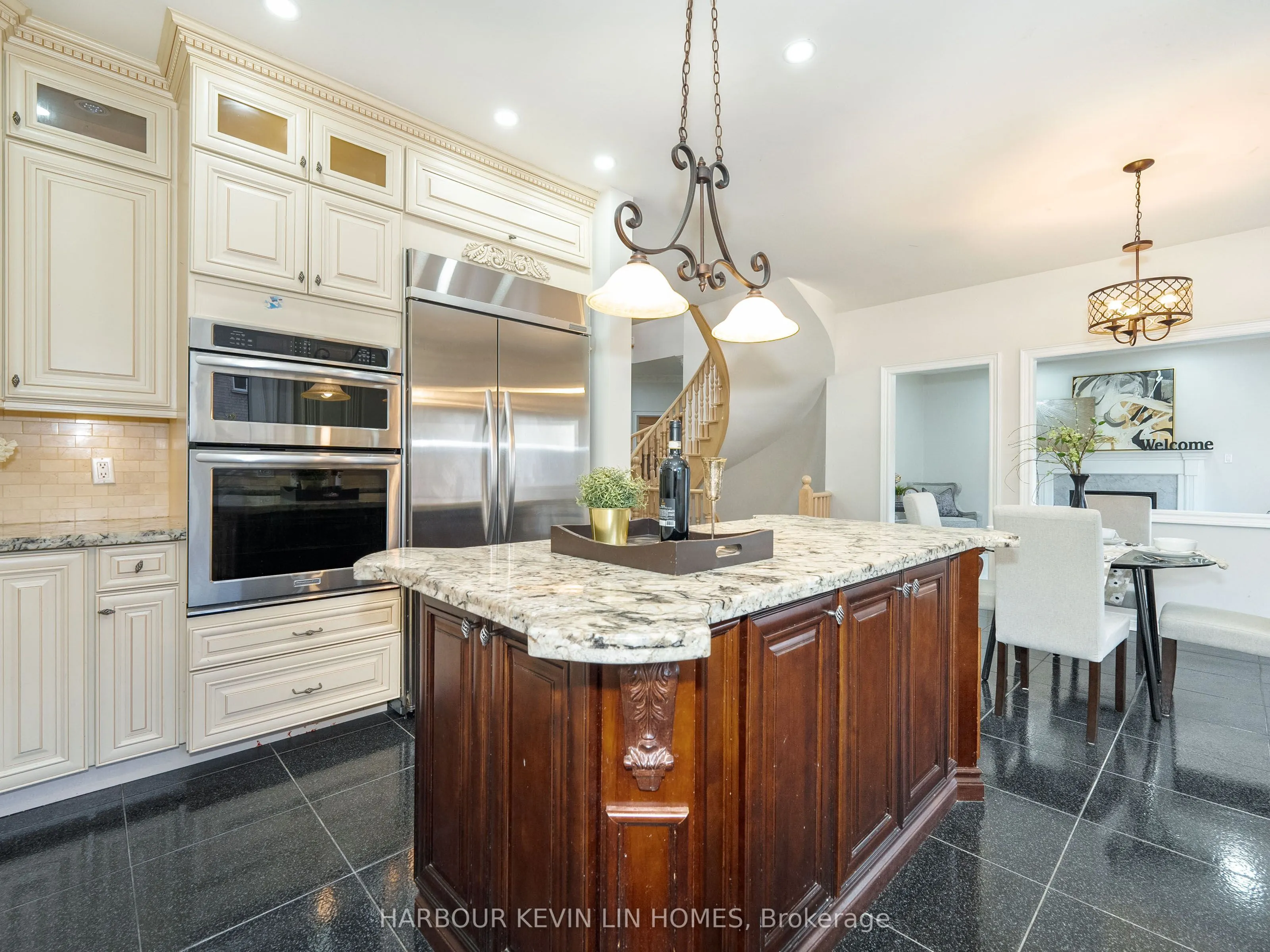 77 Kevi Crescent