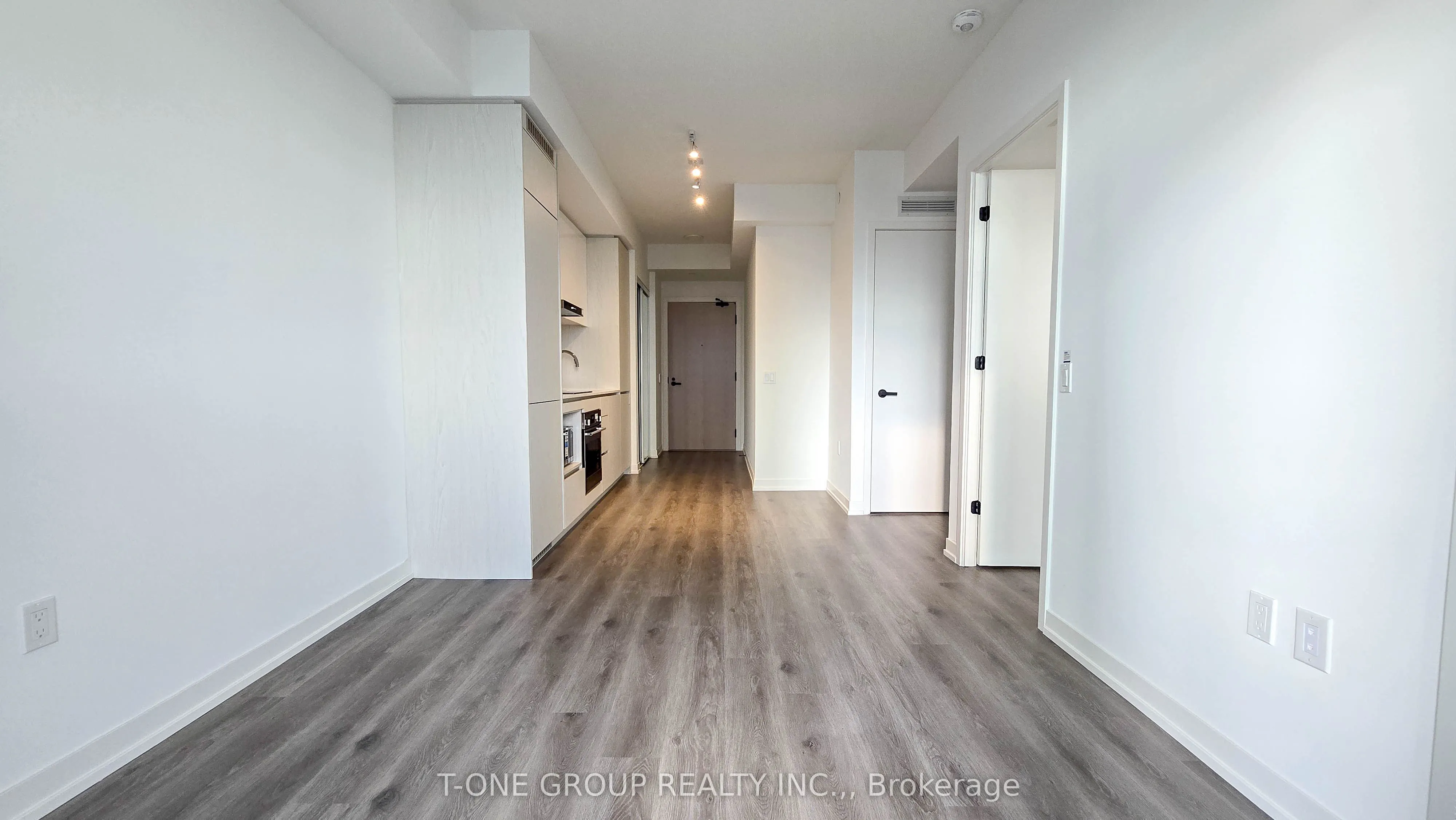 28 Interchange Way, #3001