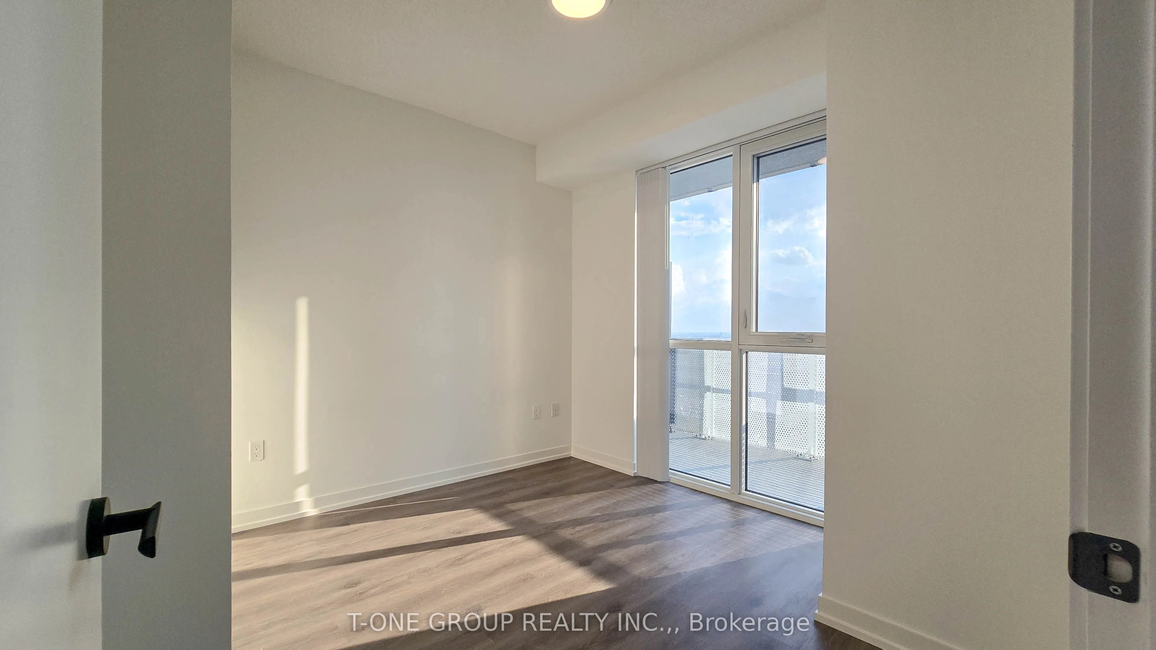 28 Interchange Way, #3001