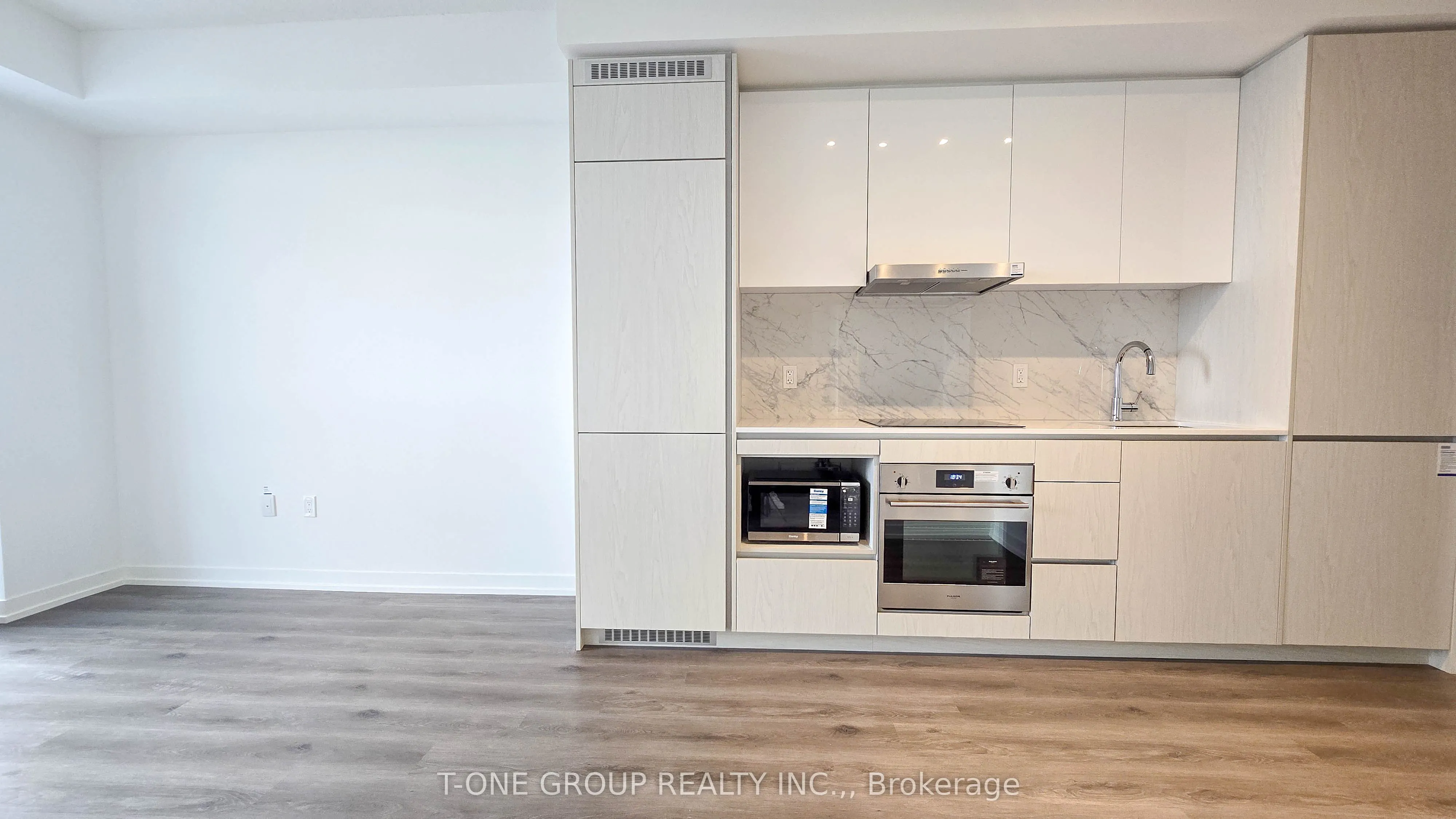 28 Interchange Way, #3001