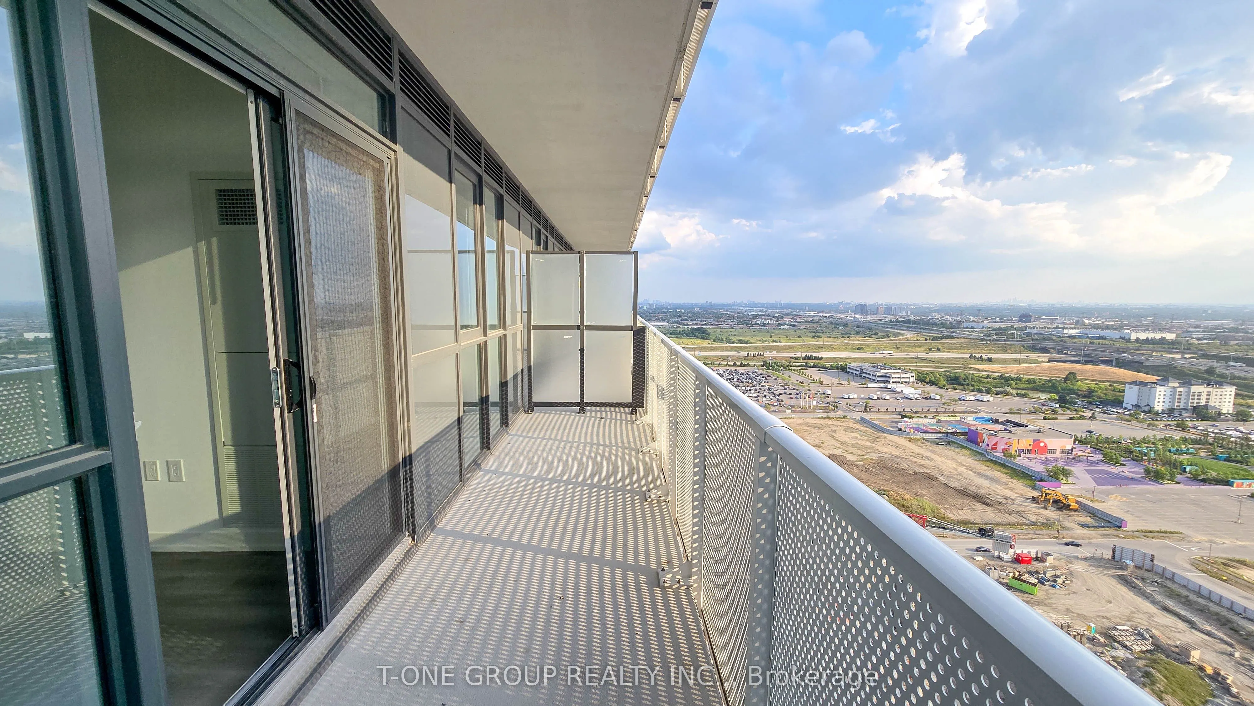 28 Interchange Way, #3001