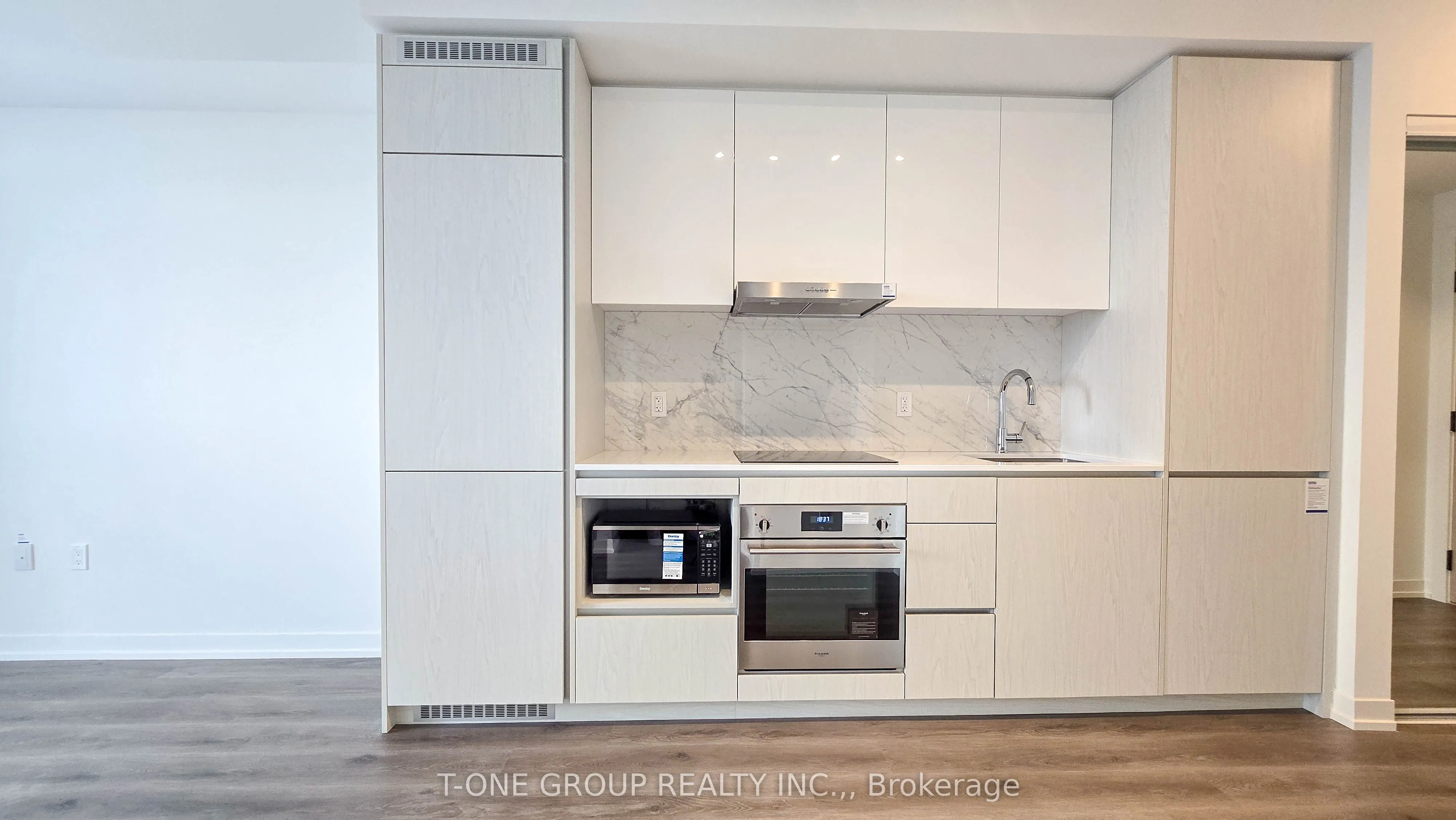 28 Interchange Way, #3001