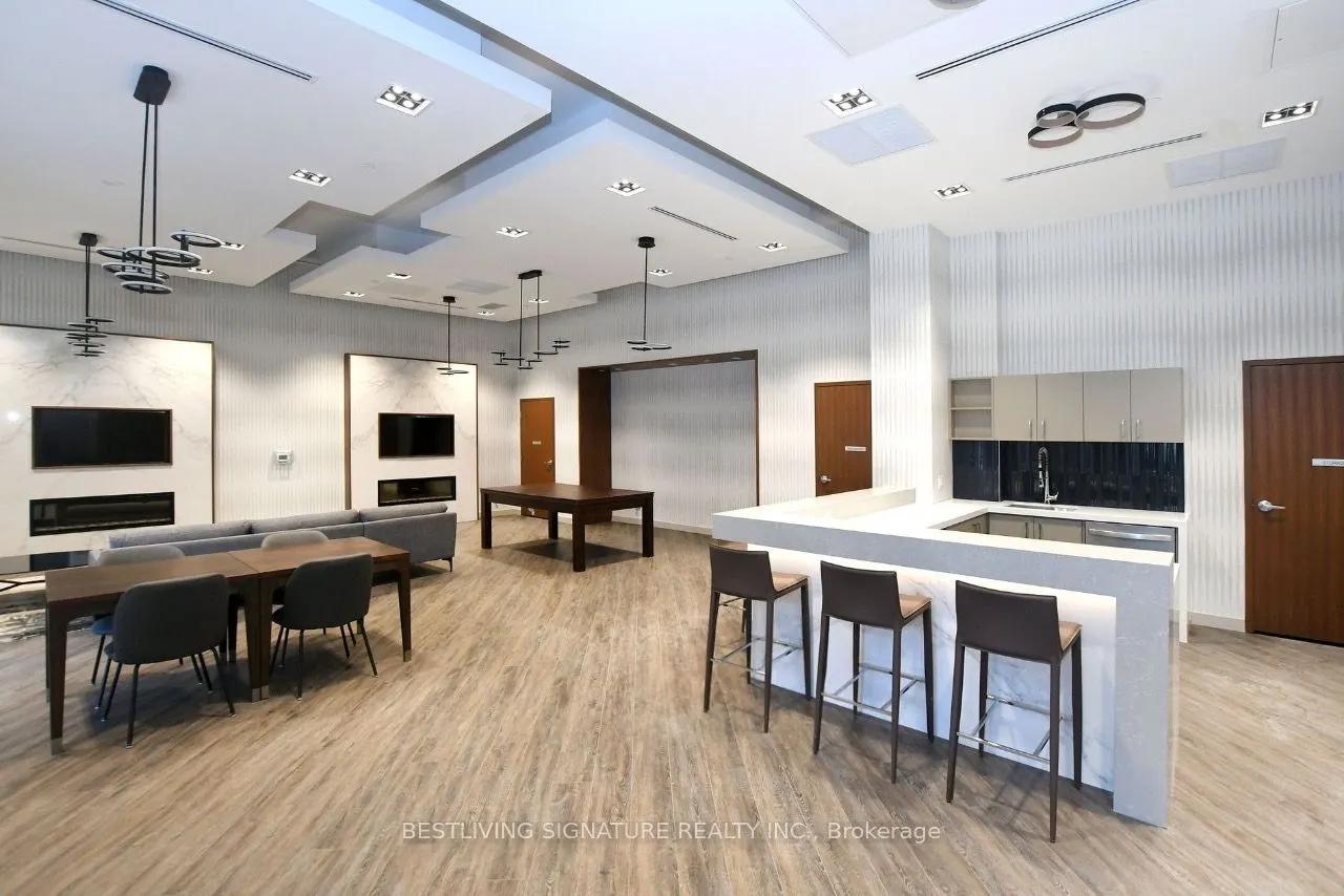 105 Oneida Crescent, #1603