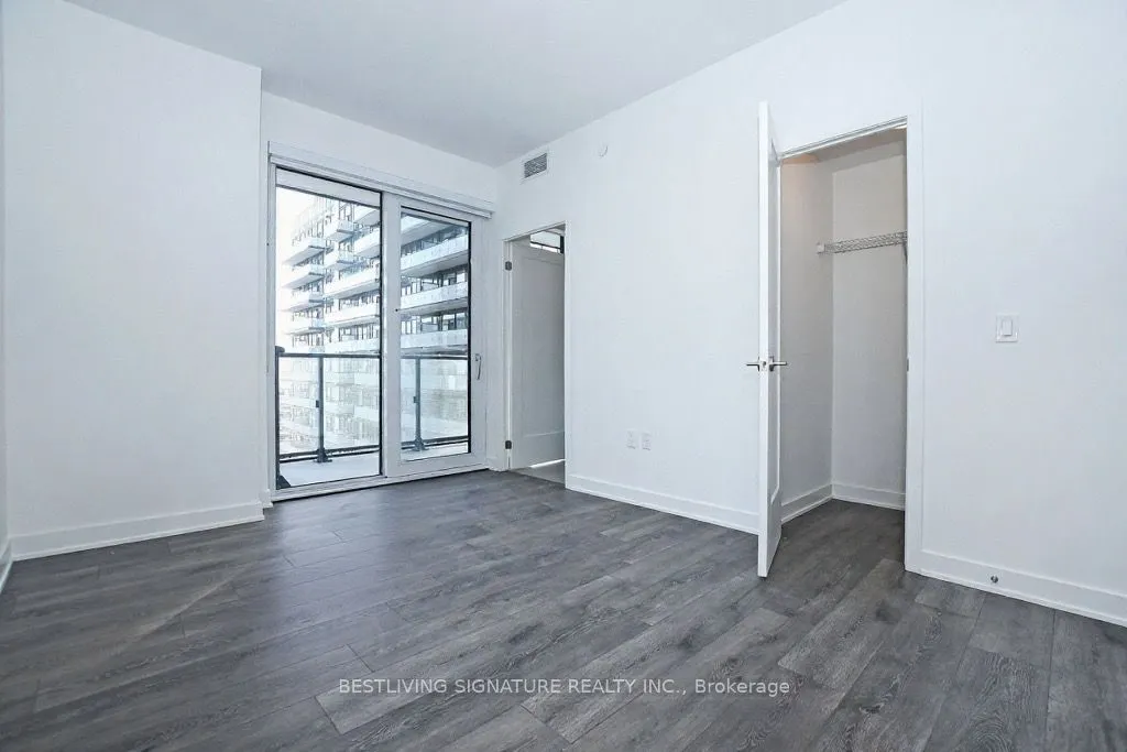 105 Oneida Crescent, #1603