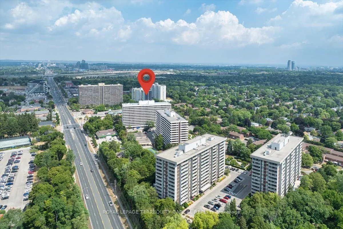 8111 Yonge Street, #909
