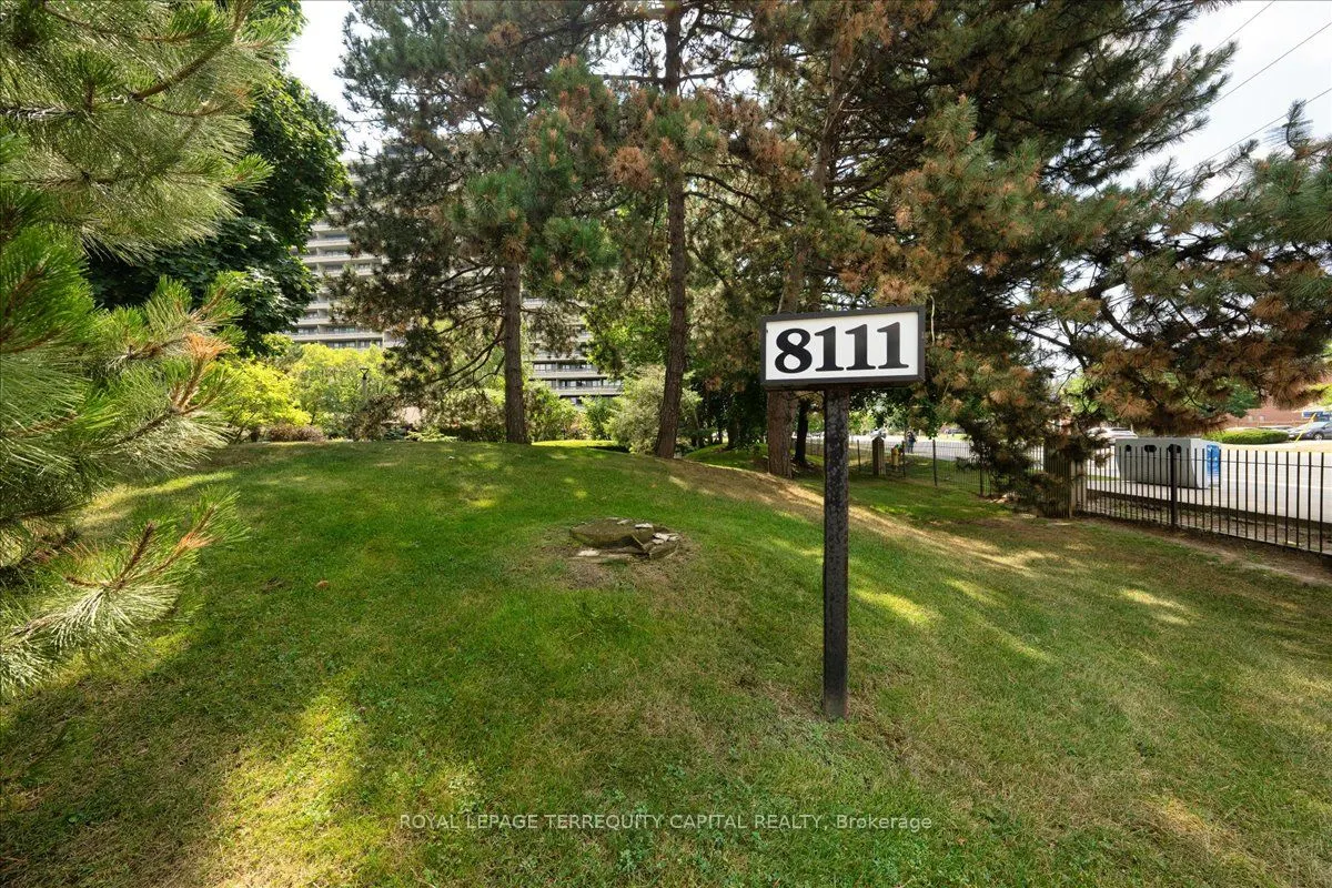 8111 Yonge Street, #909