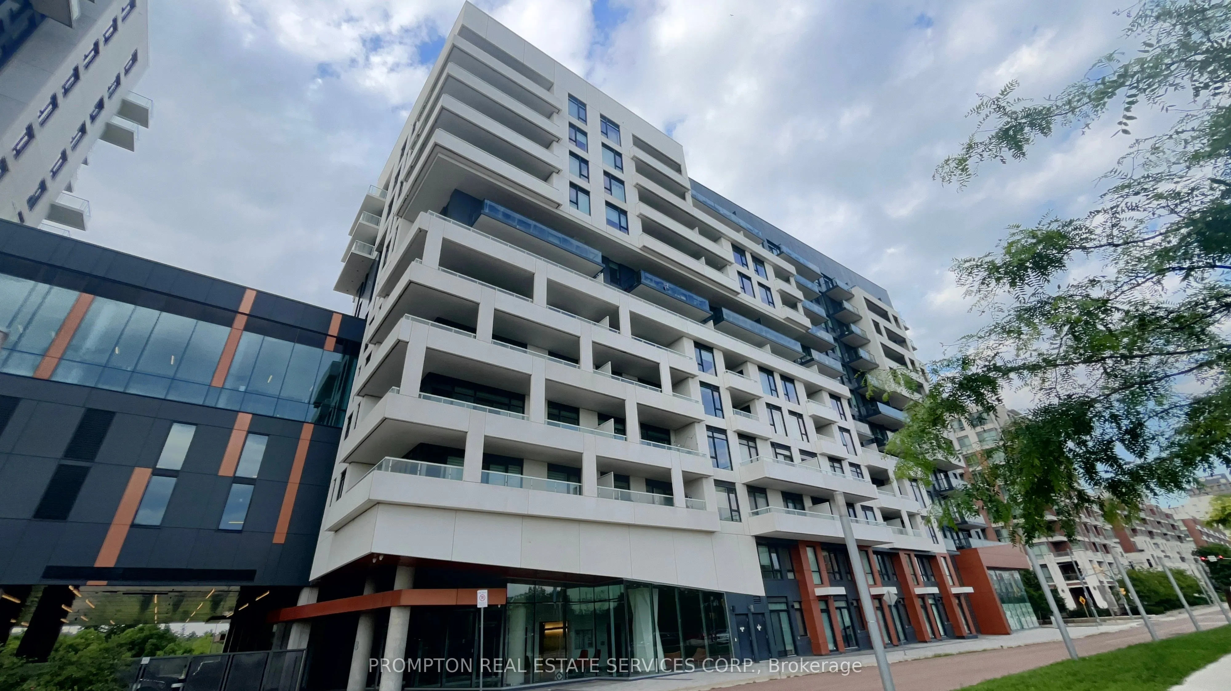 8 Rouge Valley Drive W, #807
