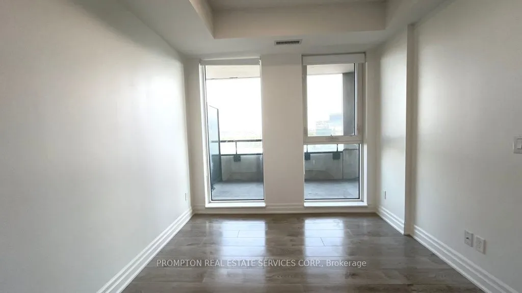 8 Rouge Valley Drive W, #807