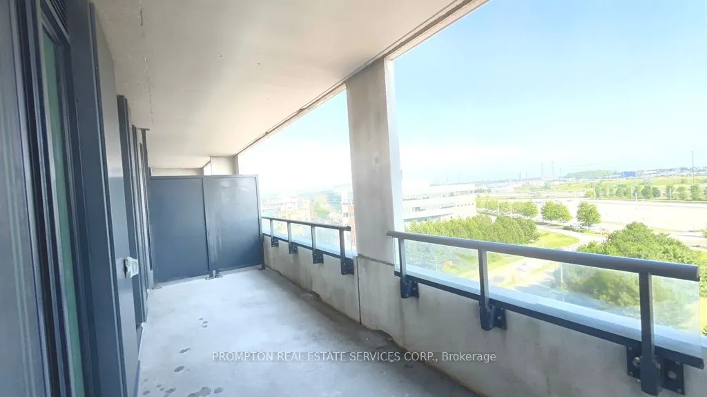 8 Rouge Valley Drive W, #807