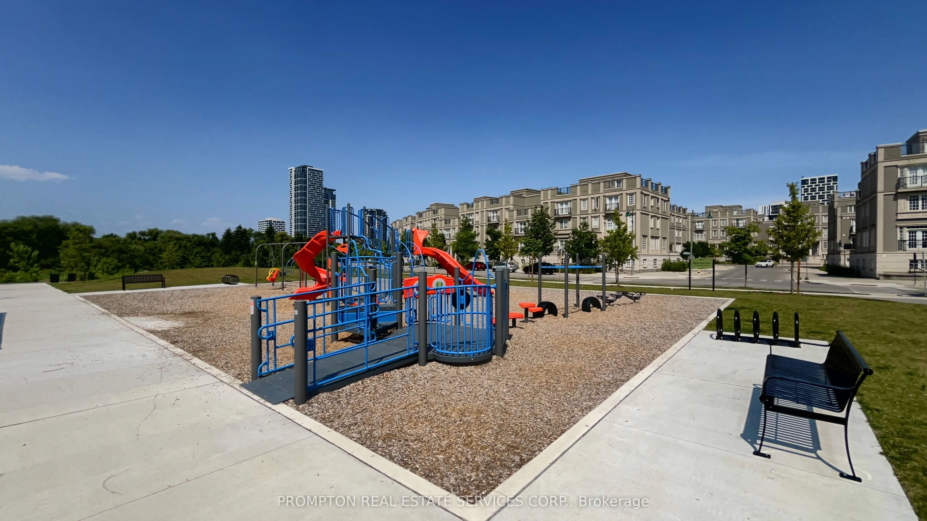 8 Rouge Valley Drive W, #807