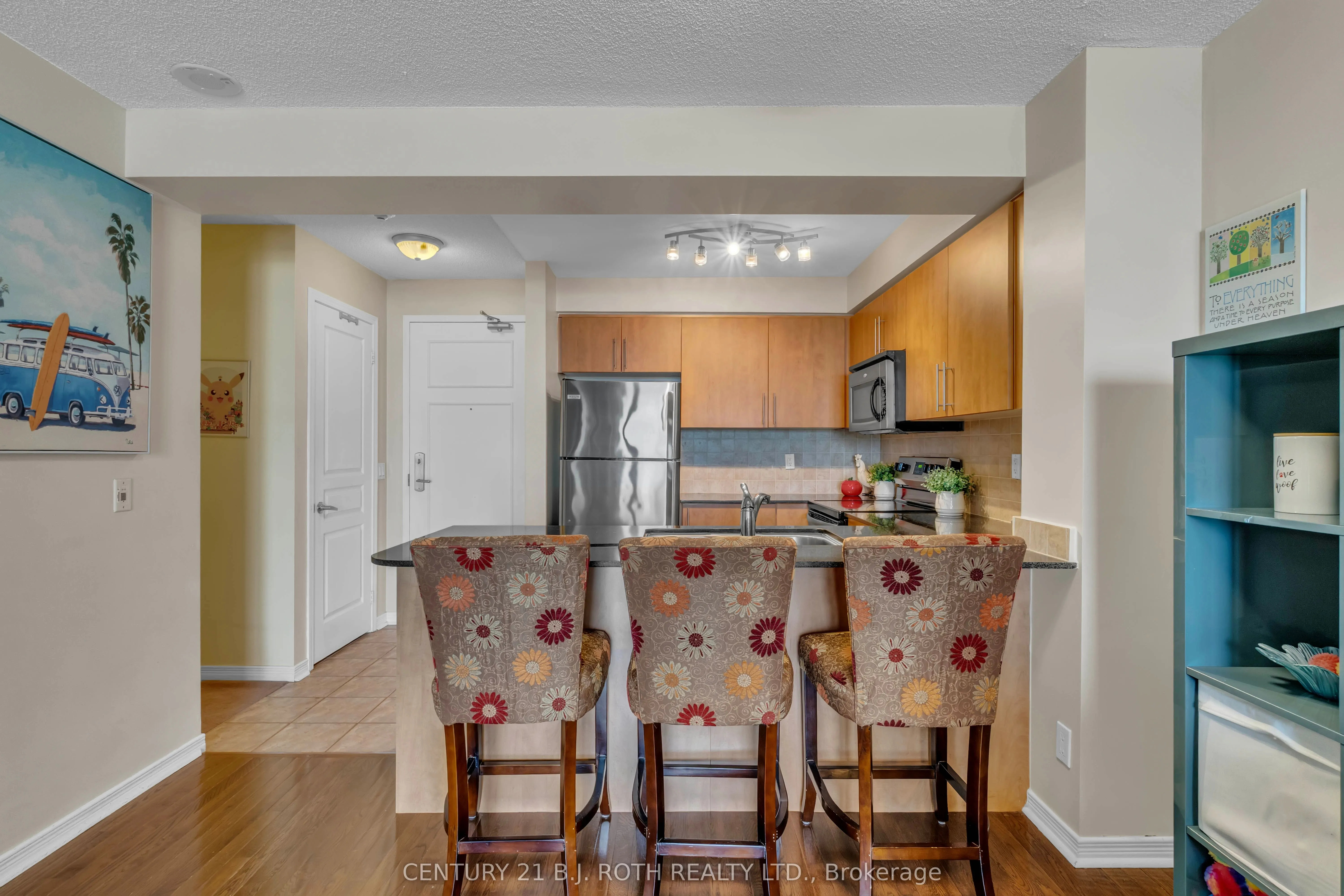 350 Red Maple Road, #1202