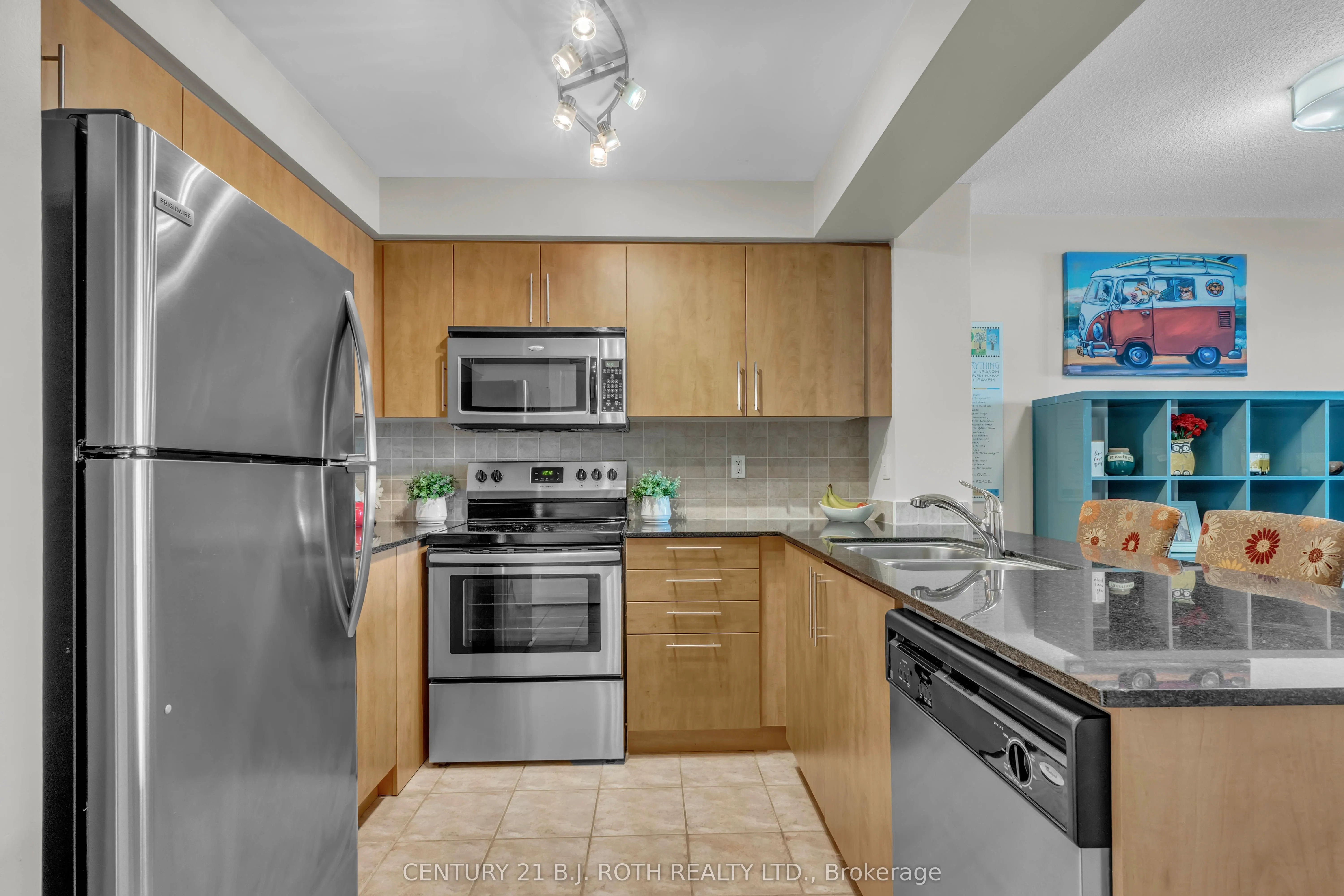 350 Red Maple Road, #1202