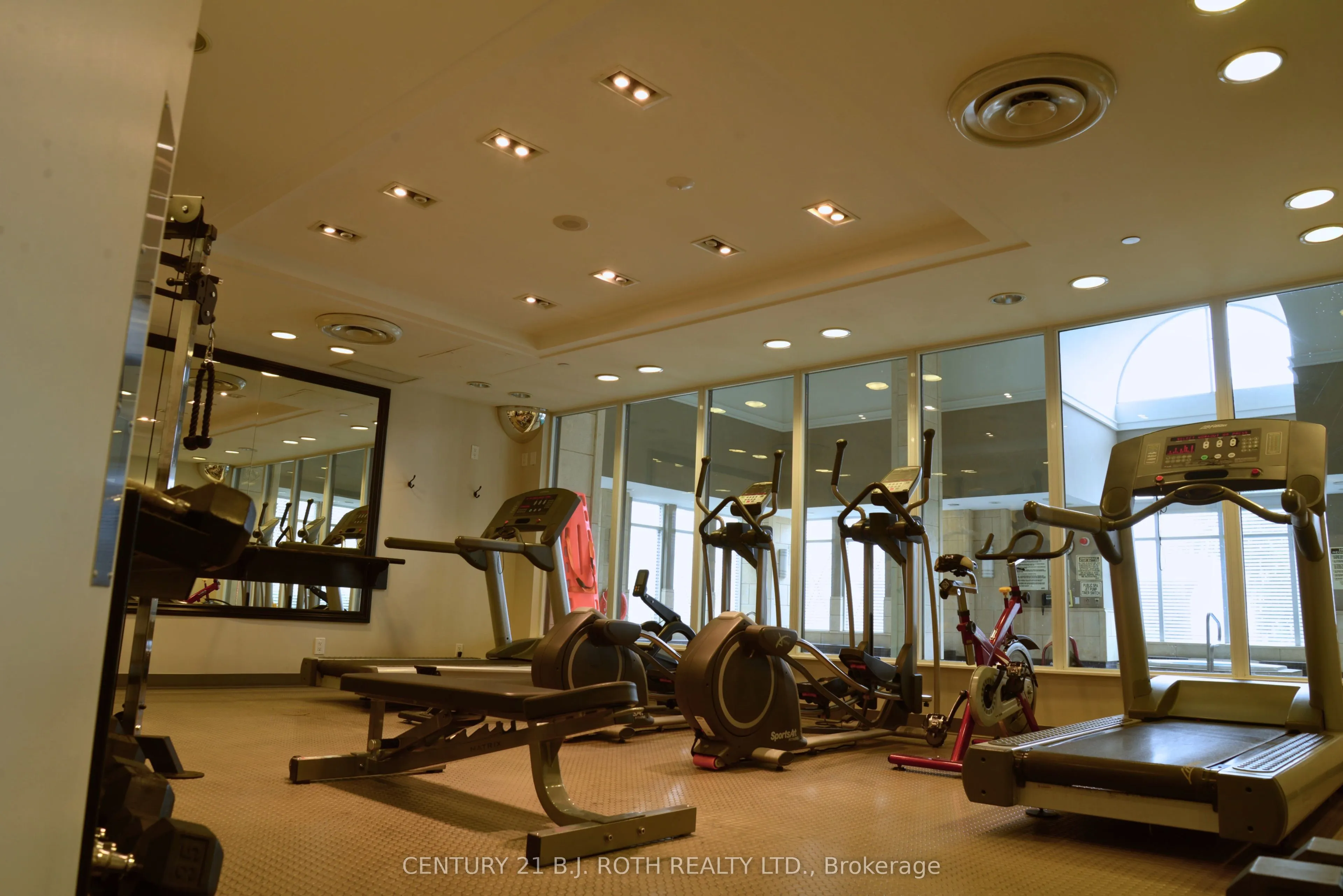 350 Red Maple Road, #1202