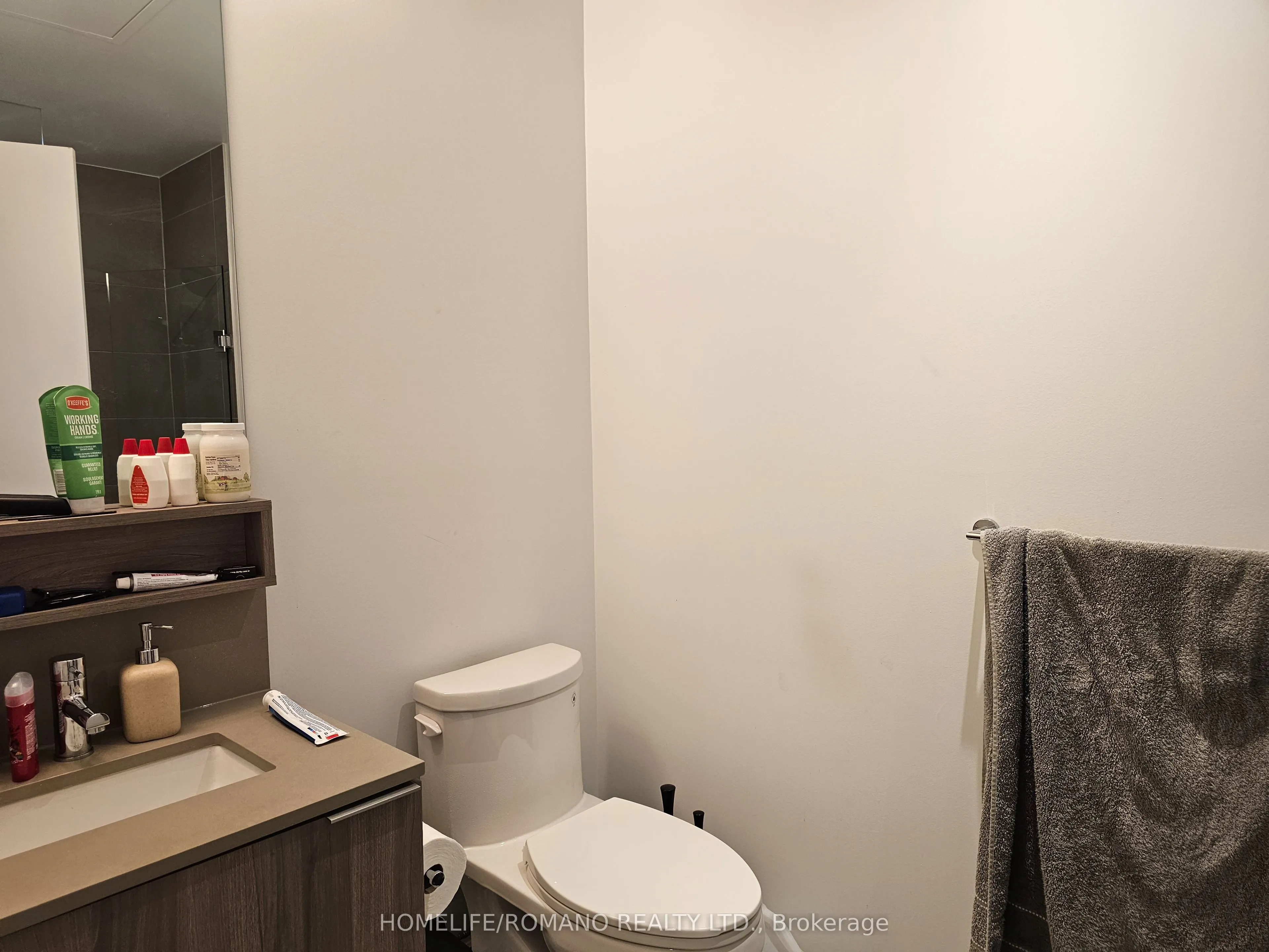 950 Portage Parkway, #4907