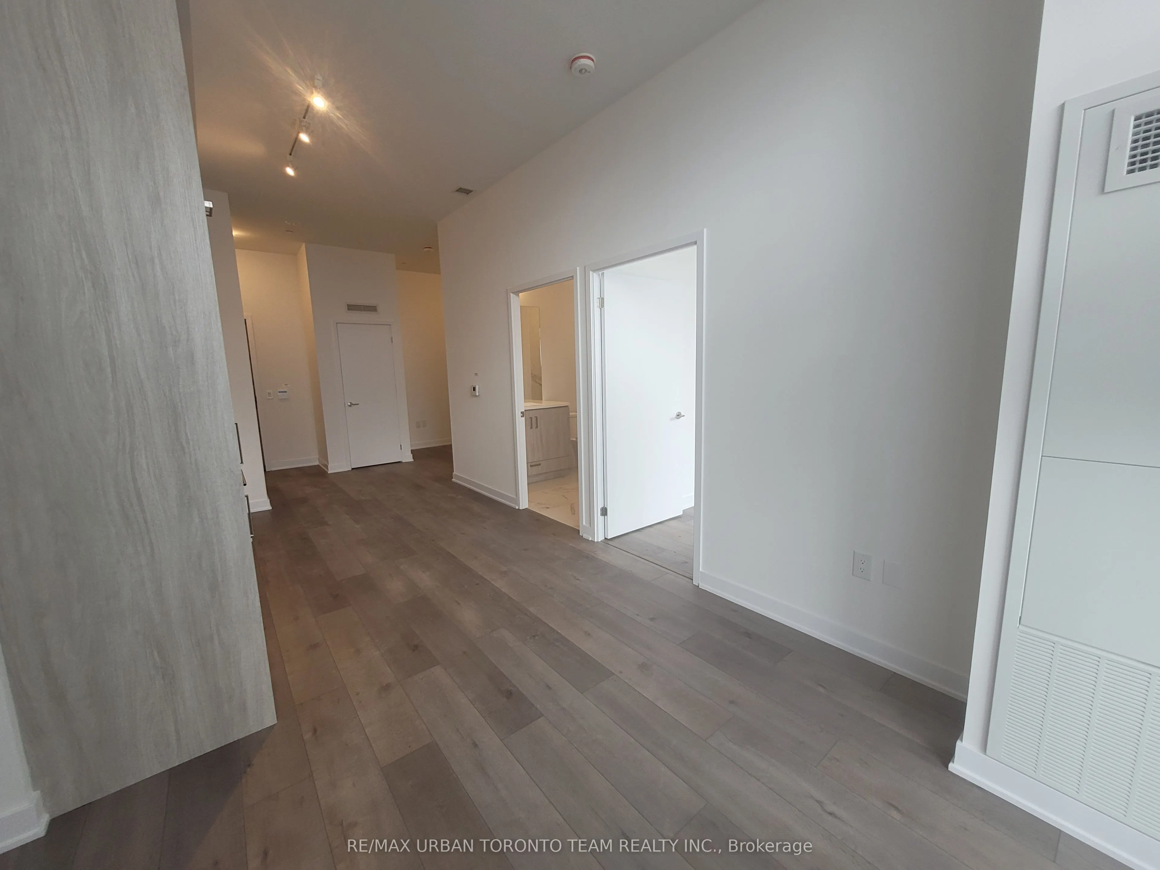 10 Honeycrisp Crescent, #208