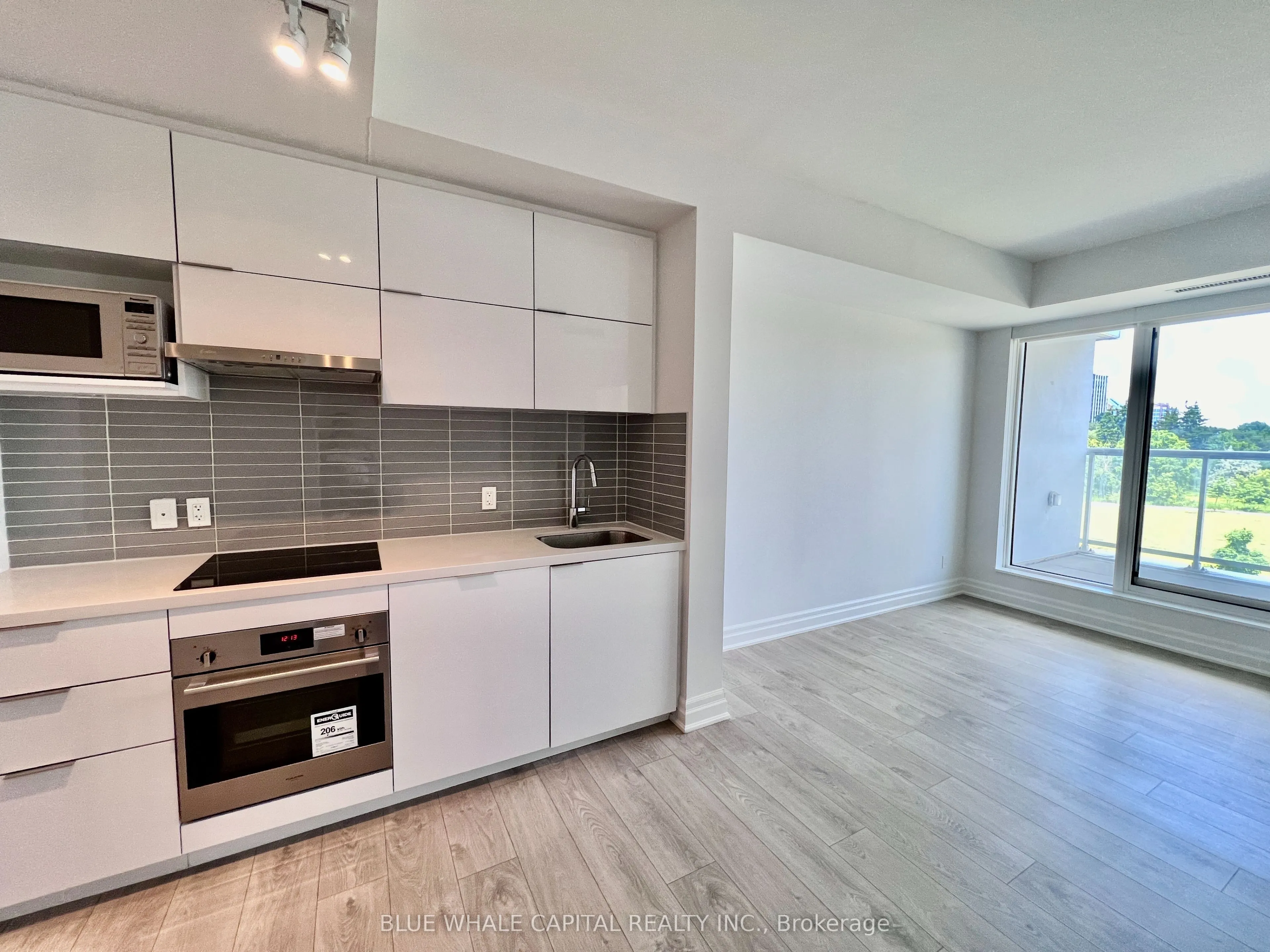 18 Rouge Valley Drive W, #311