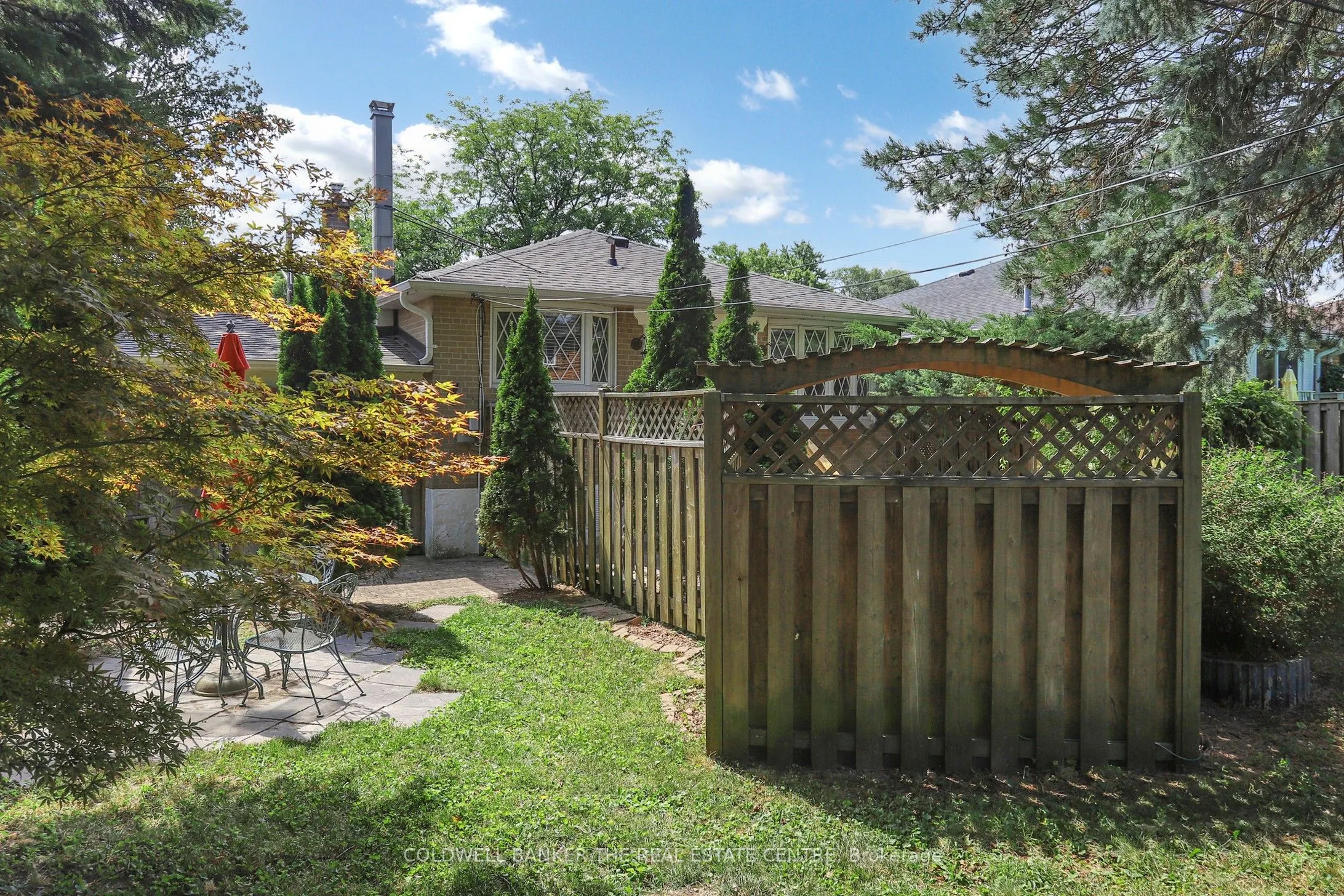 245 Silverbirch Drive