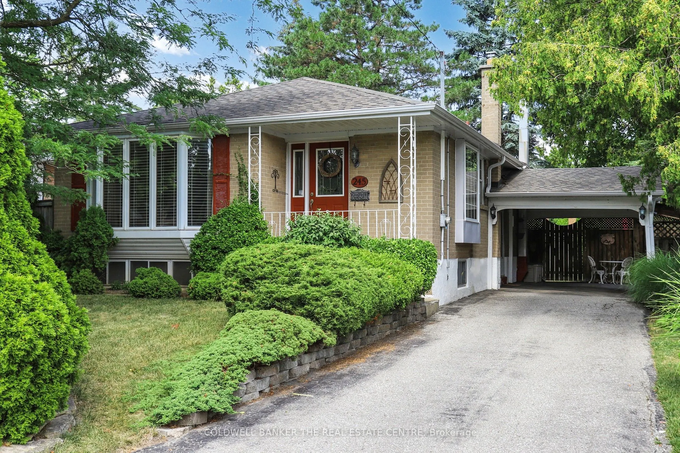 245 Silverbirch Drive
