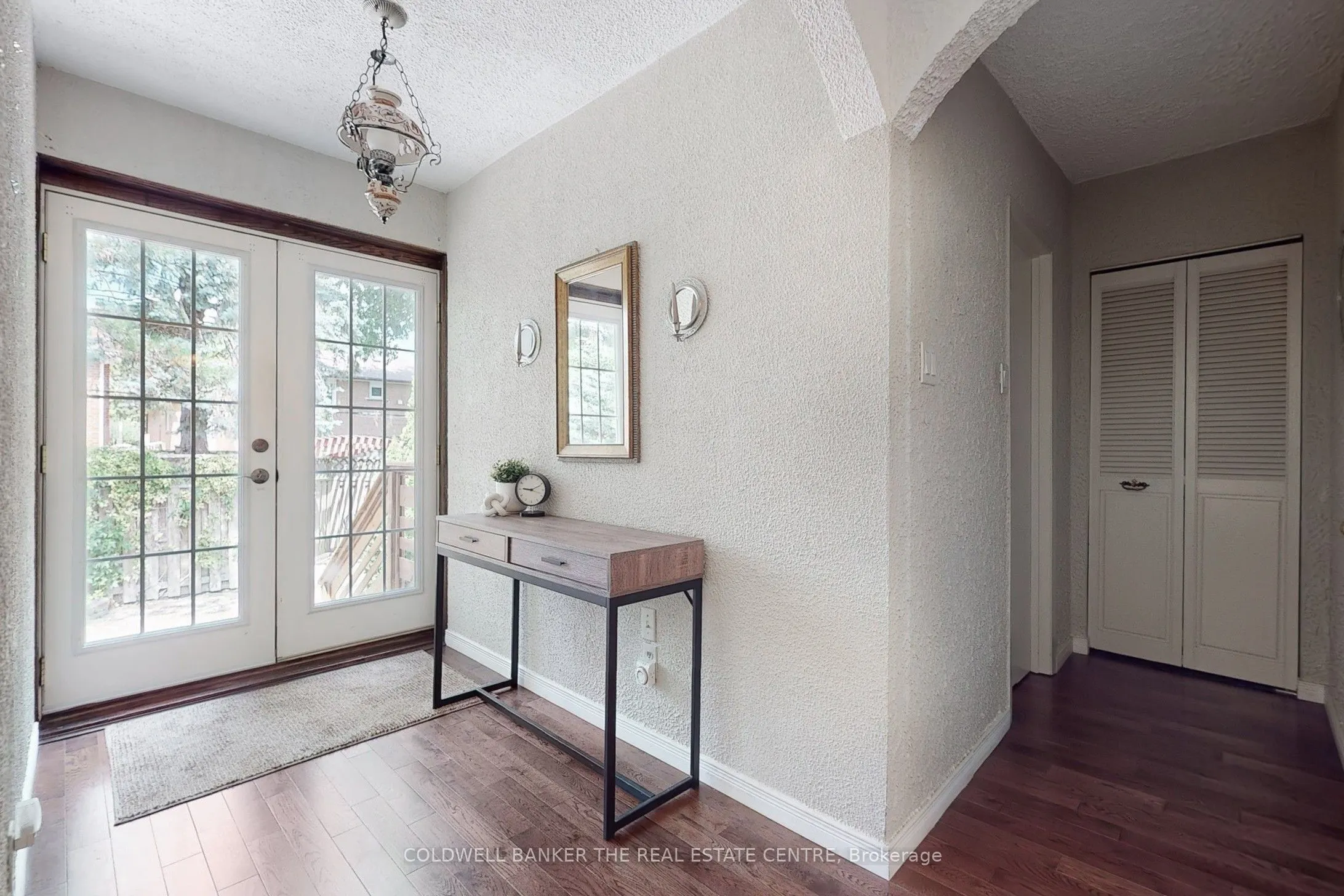 245 Silverbirch Drive