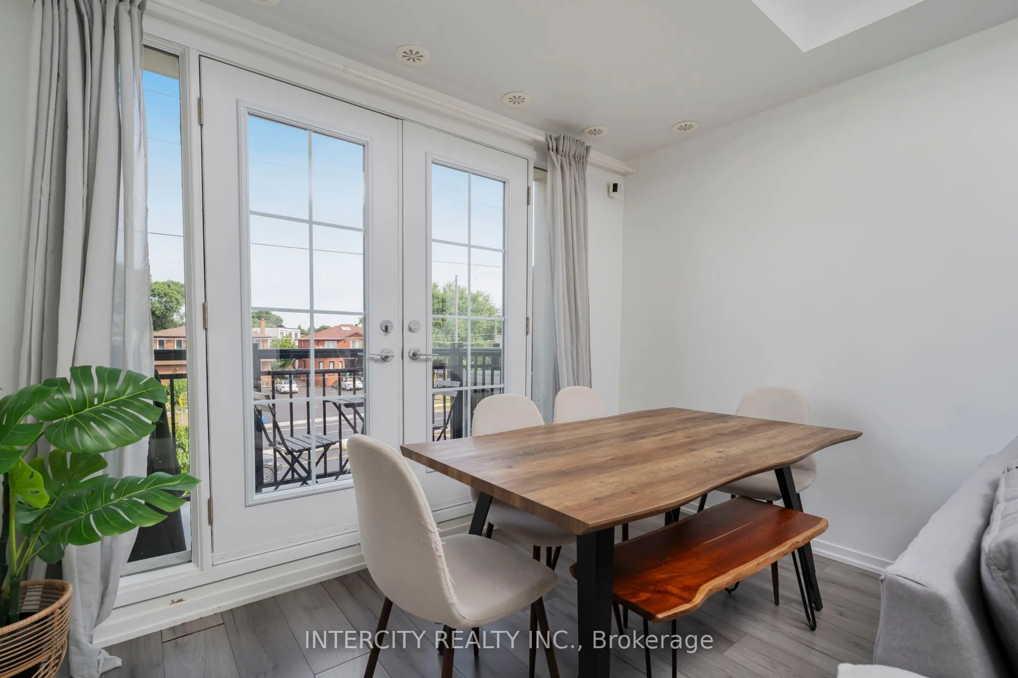 26 Bruce Street, #E-16