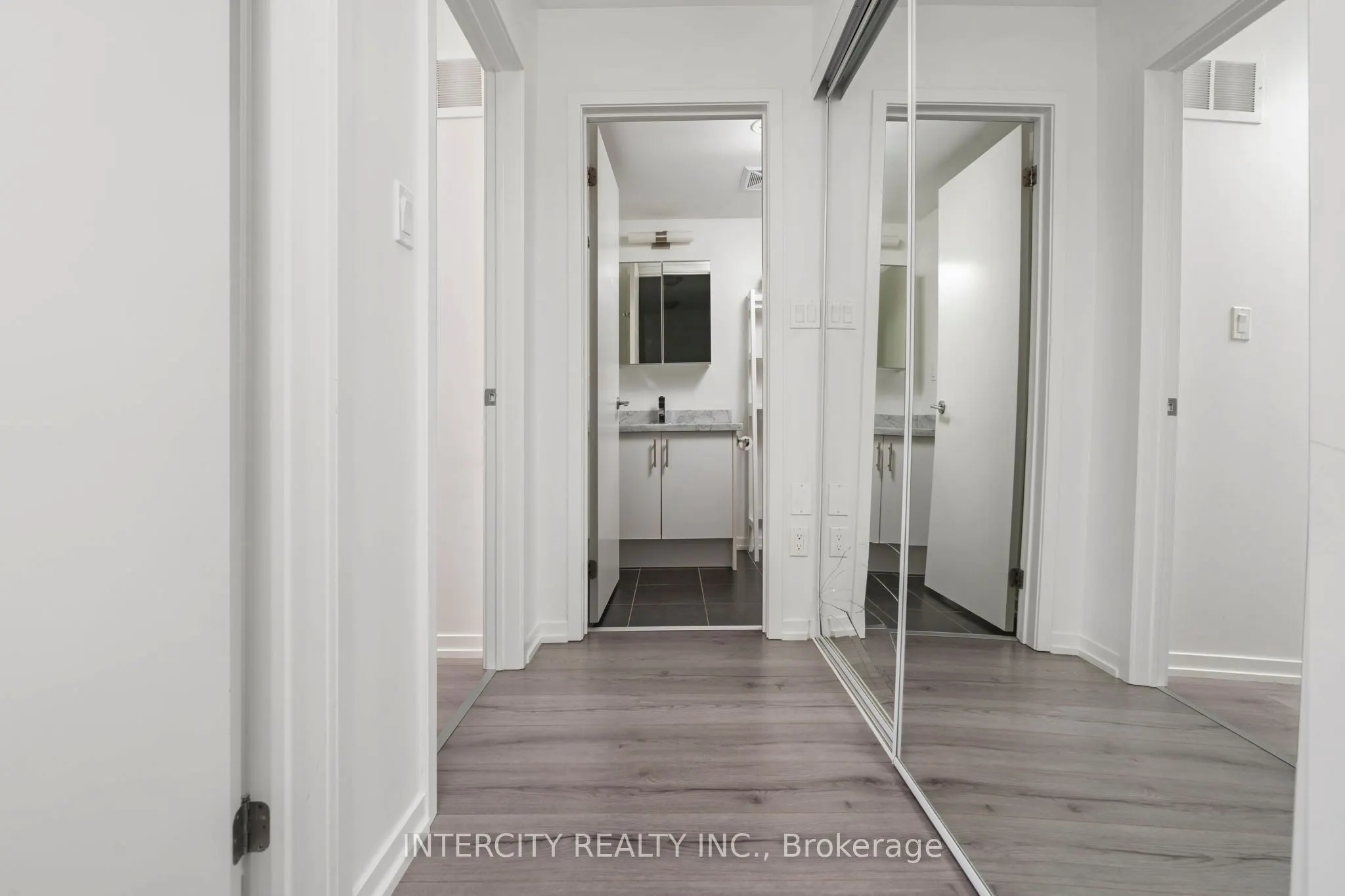 26 Bruce Street, #E-16