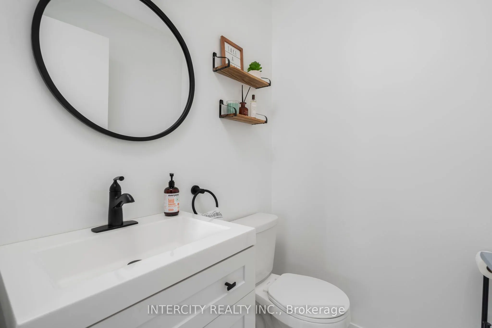 26 Bruce Street, #E-16